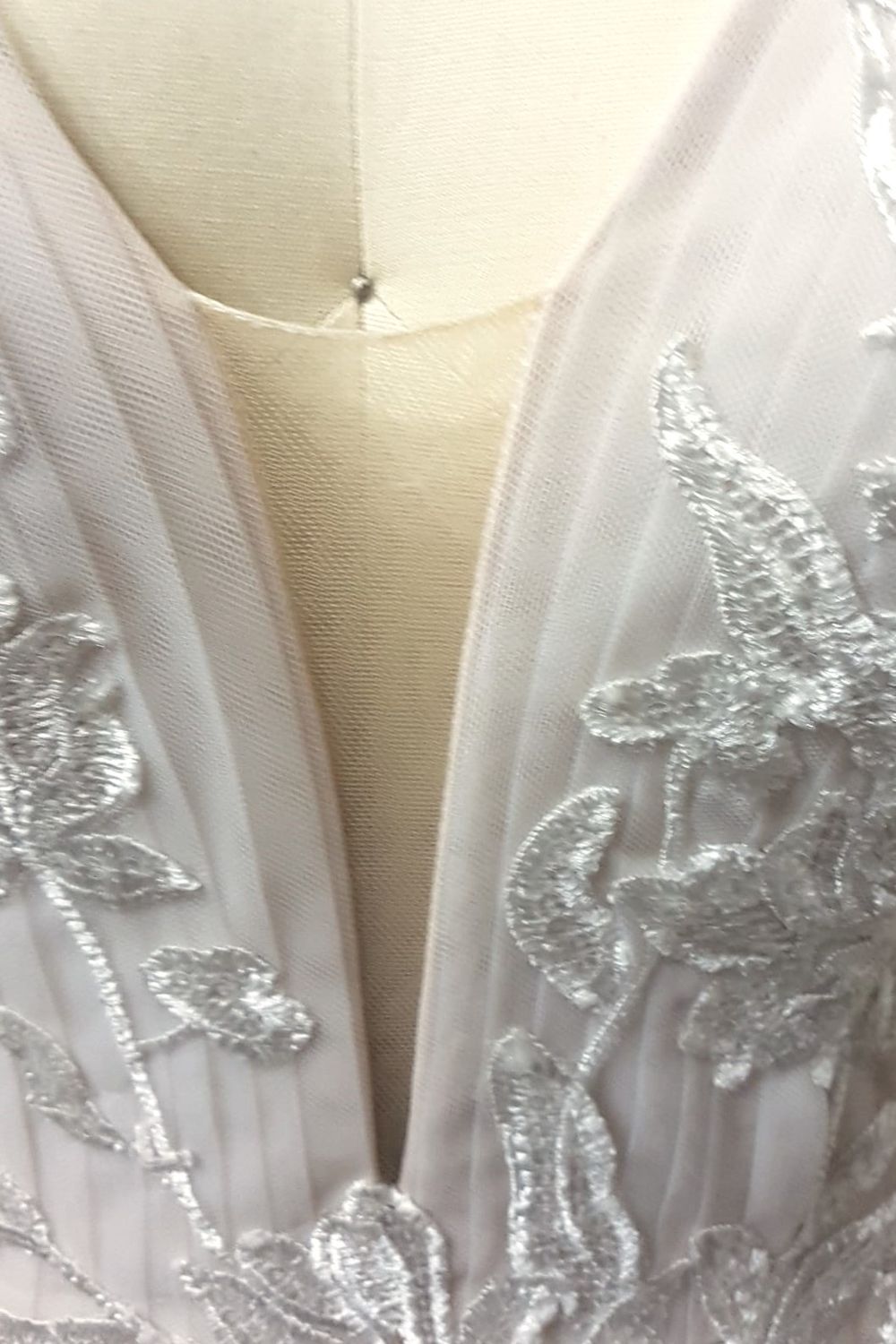 Eti Brener Romantic Lace Bridal Gown with Long Train Size 8 2