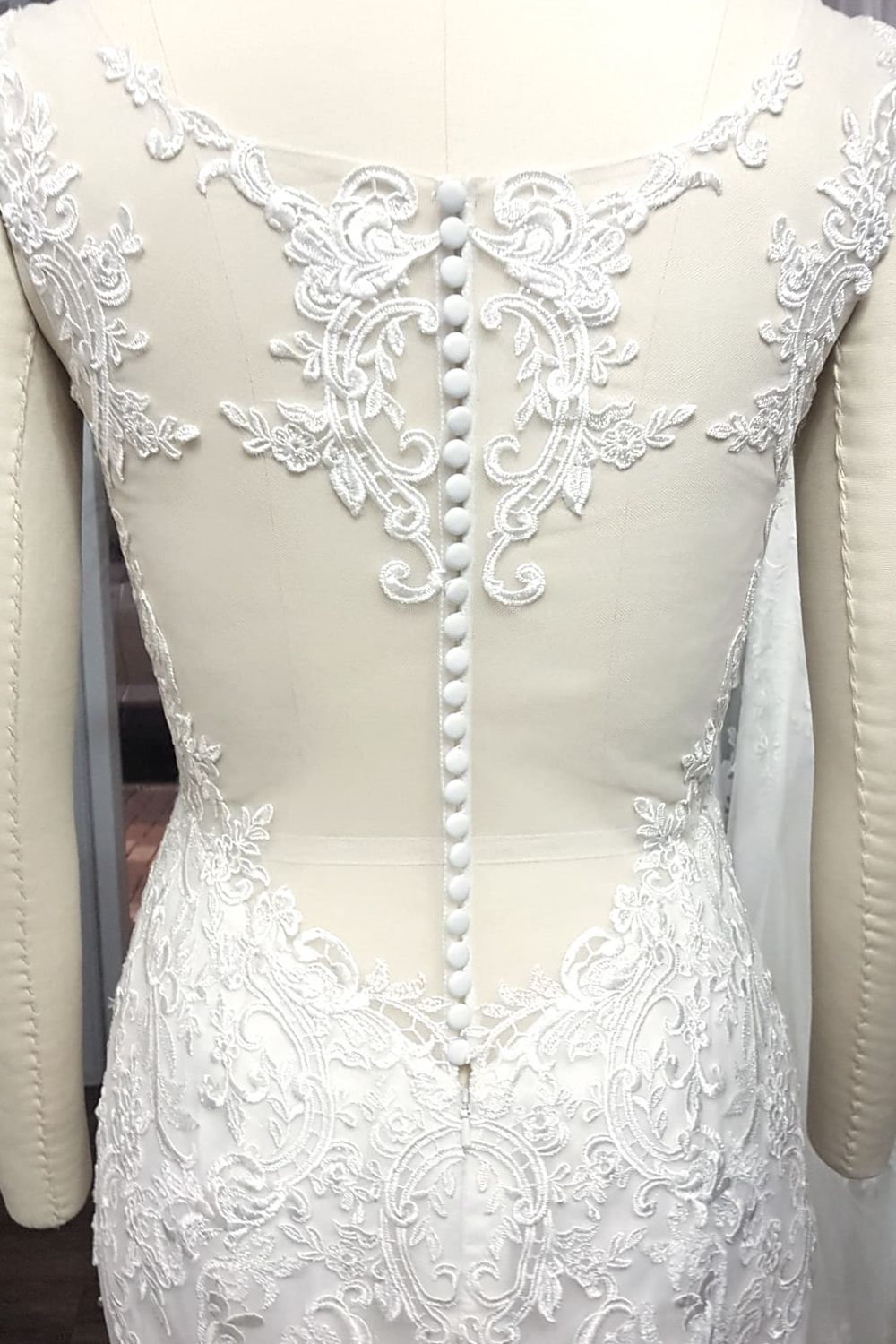 Eti Brener Timeless Ivory lace Elegance Size 8 6