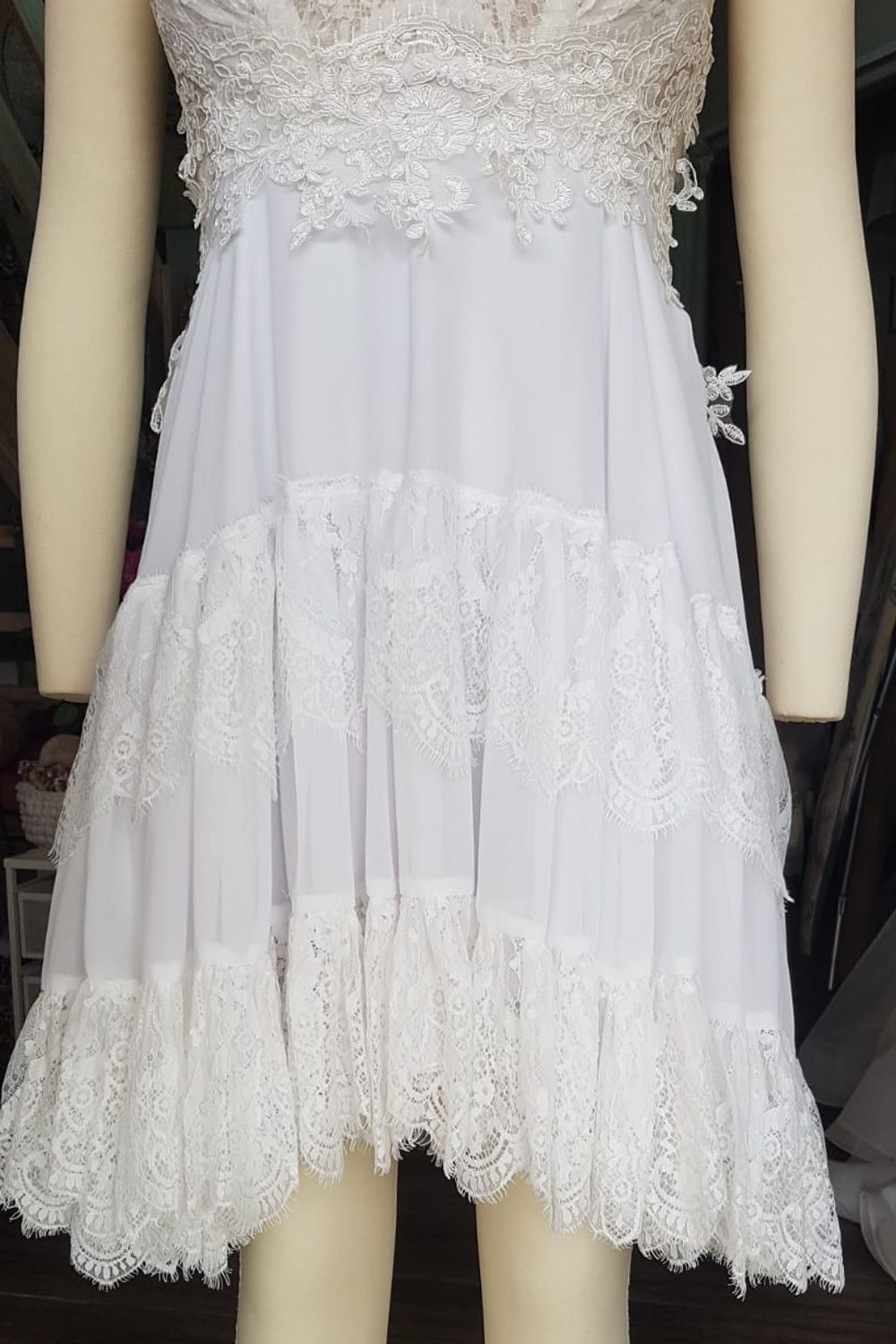 Eti Brener Lace Tiered Bridal Mini Dress For Sizes 4-6 5