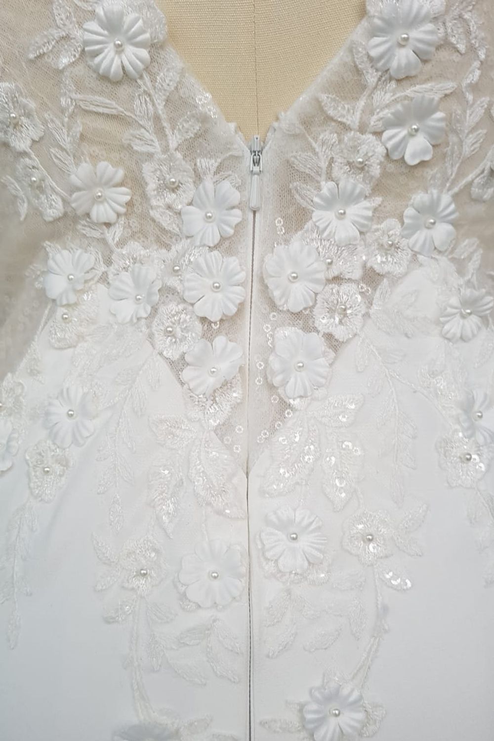 Eti Brener Fit and Flare Ivory Bridal Gown Size 8 6