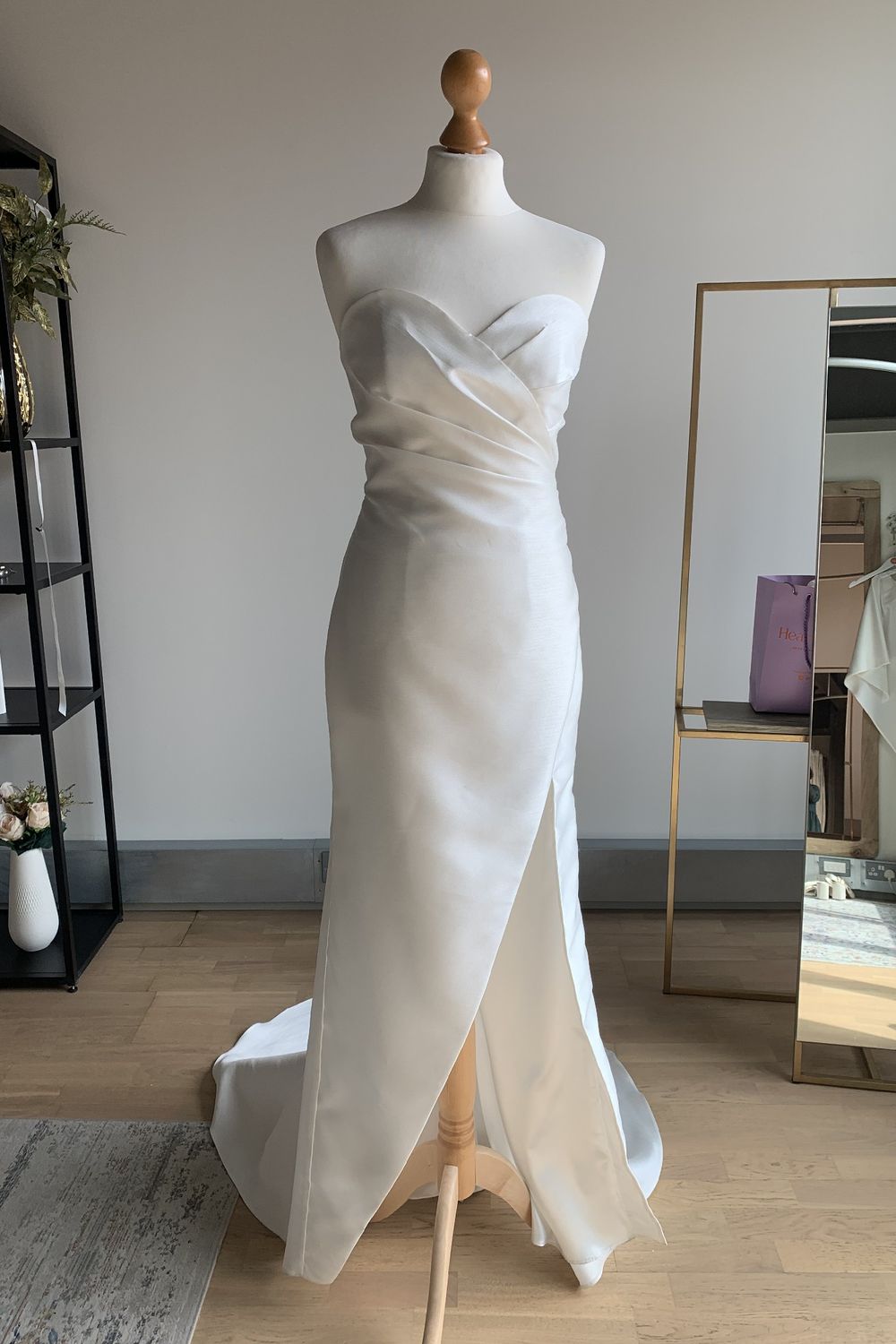 Flora Bridal Yvonne with Cape 2