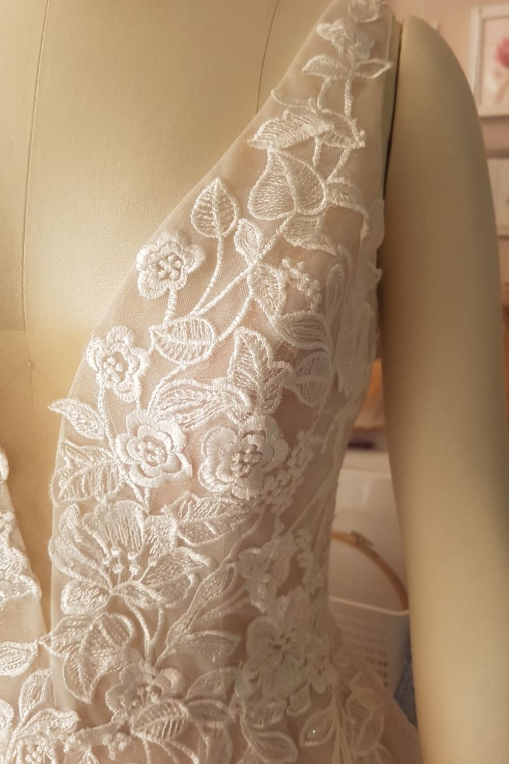 Eti Brener A-Line Tulle Wedding Dress Size 12 4