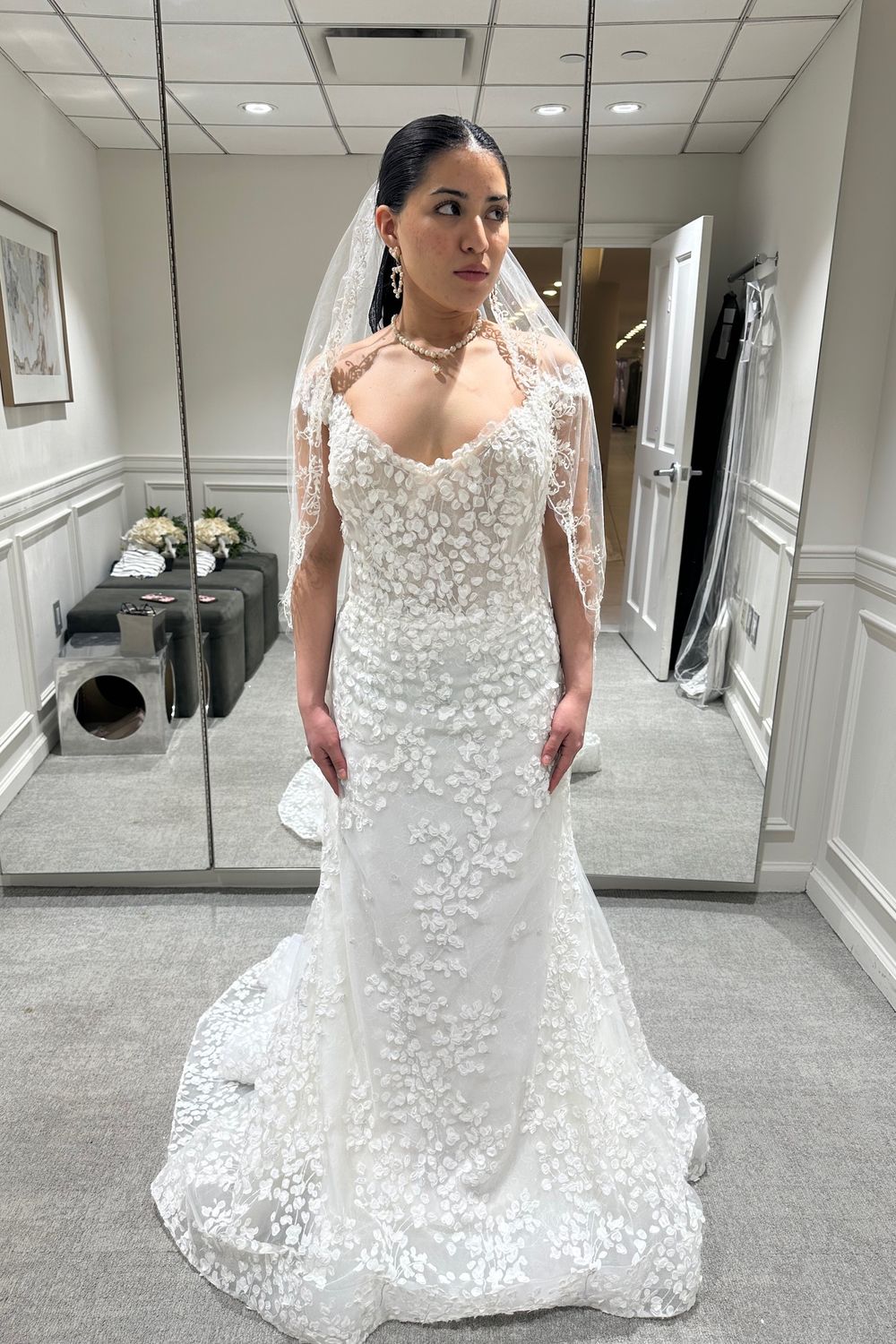 Lazaro Olivia with Veil 3