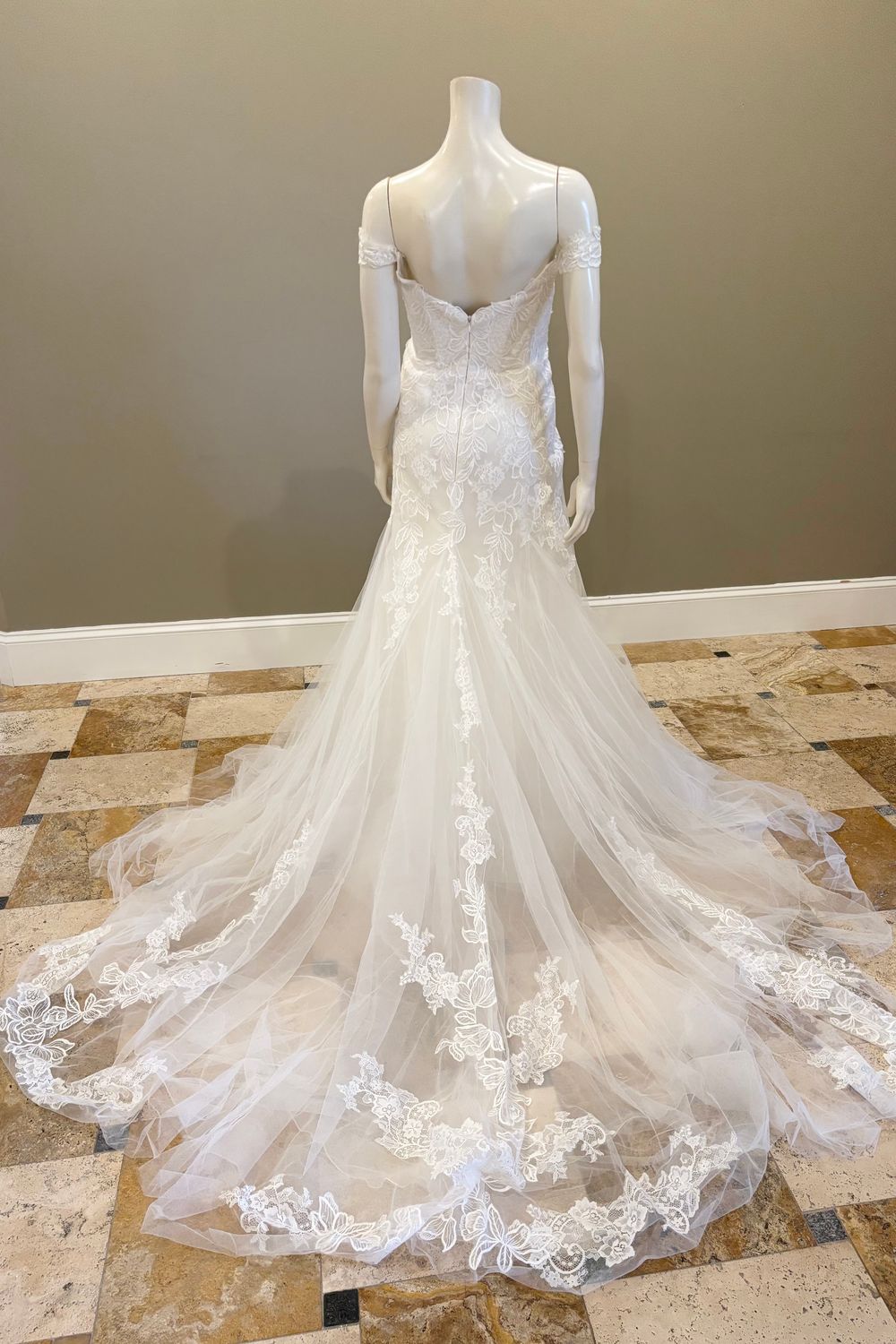 Pronovias MERU 4