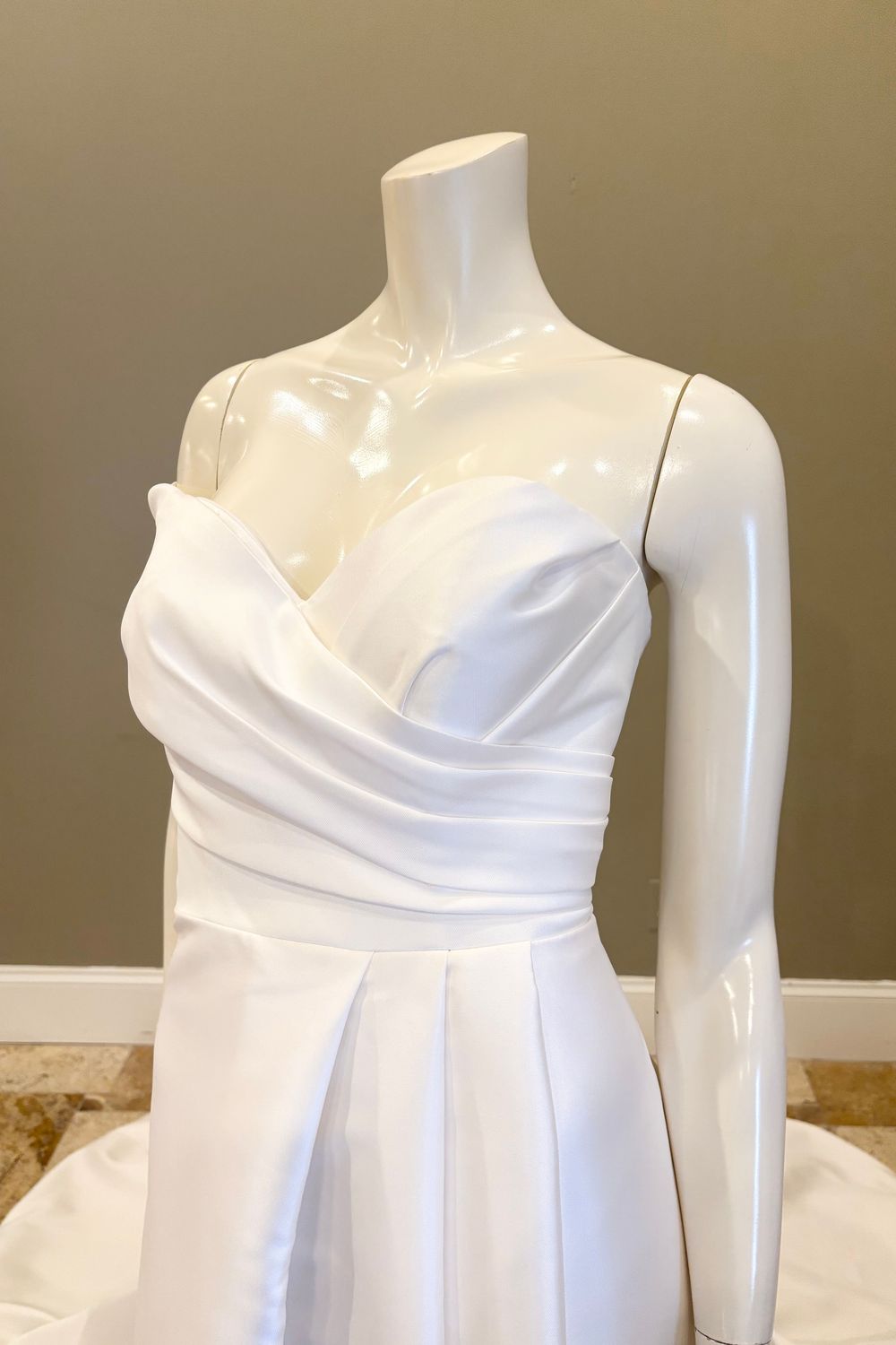 Essense of Australia D3570 3