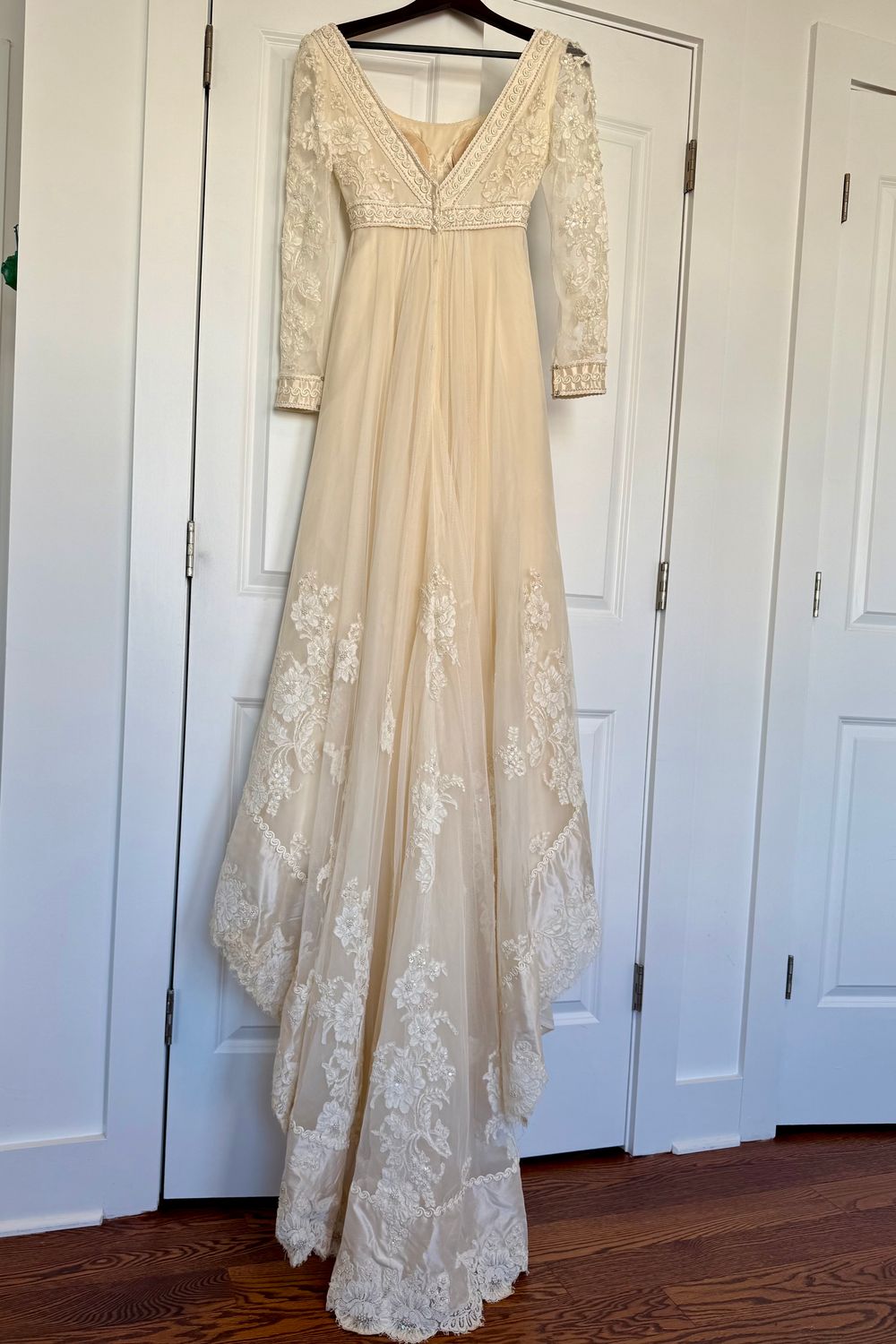 Christos Alençon w/Veil 2
