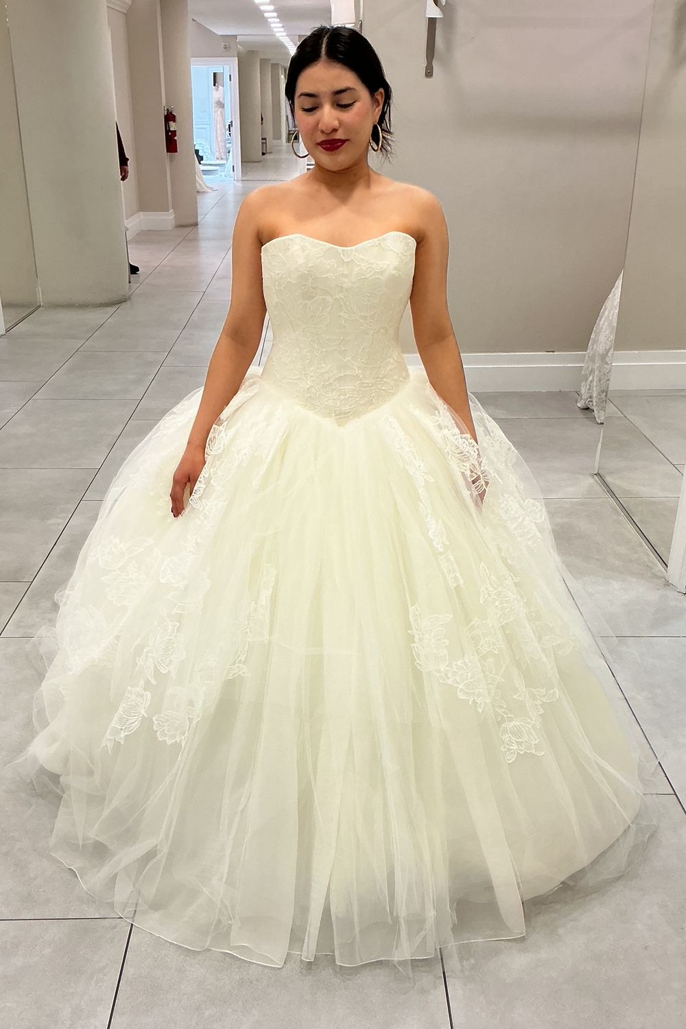 Vera Wang Lisbeth with Veil 0