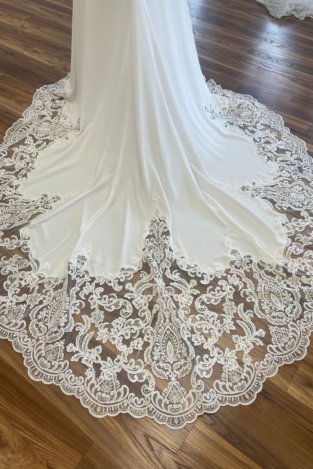 Pronovias ERANDI long sleeves  11