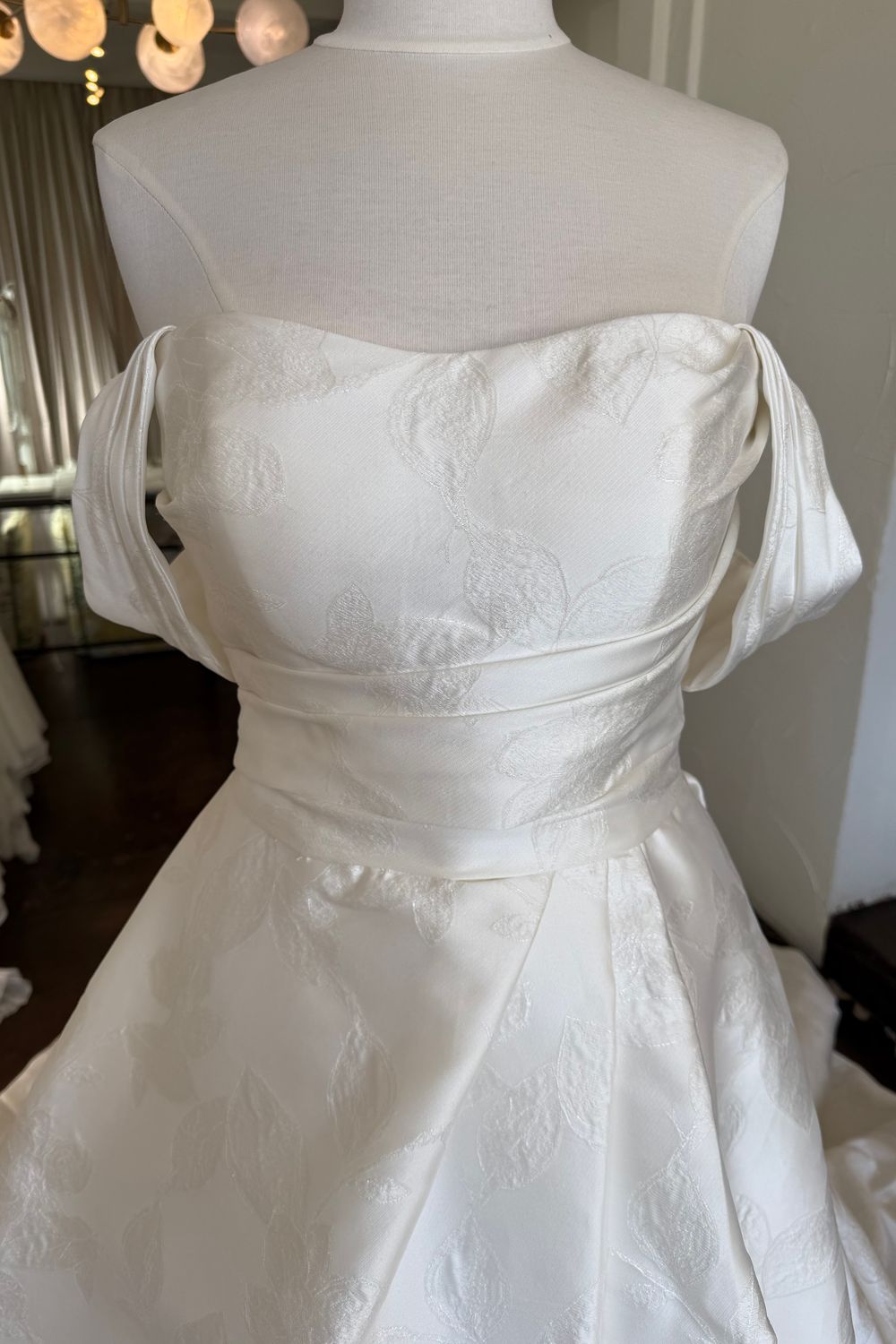 Essense of Australia D4187 1