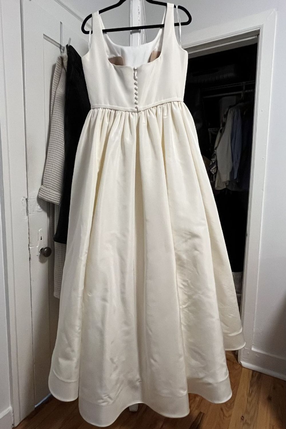 Amsale Matilda 5