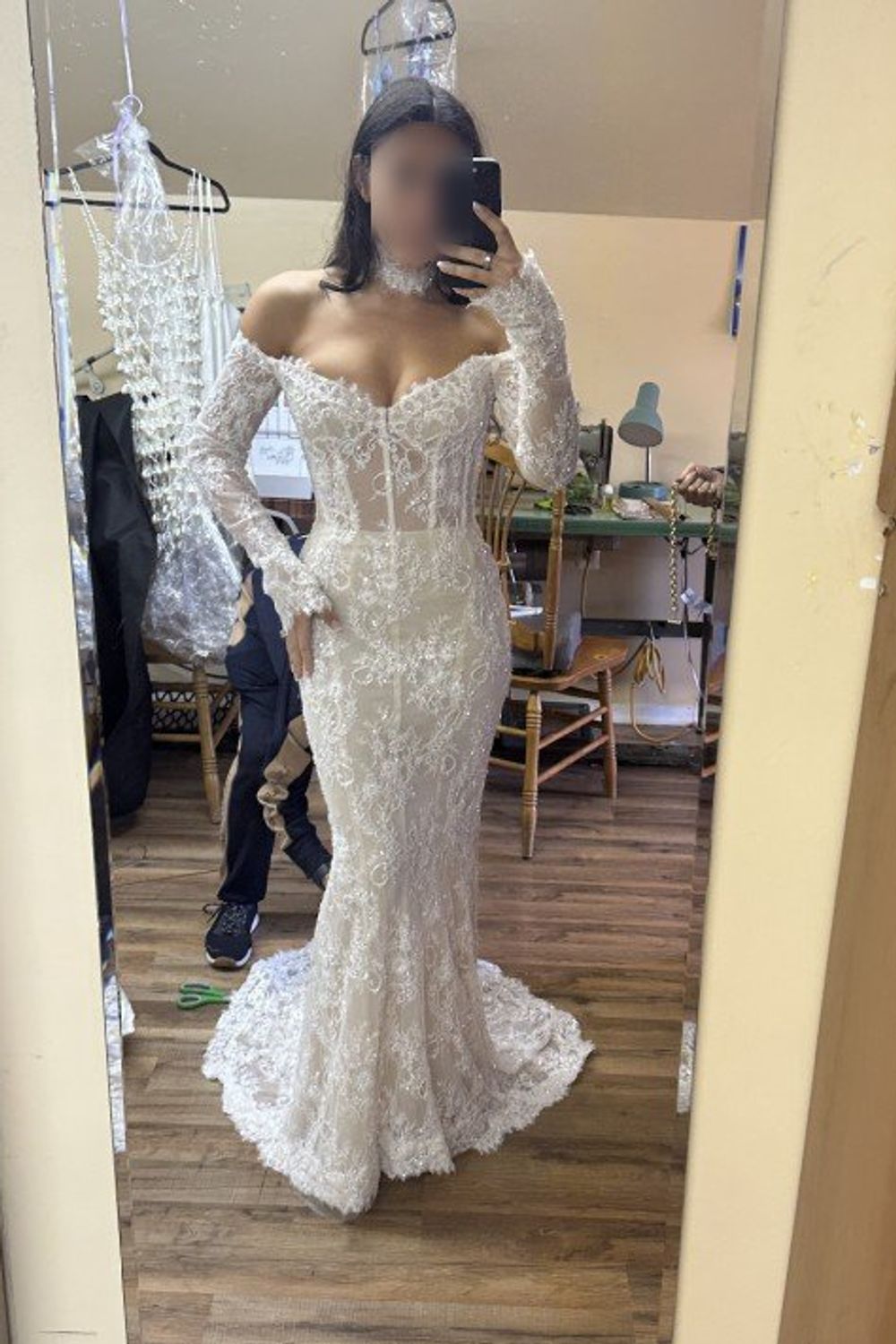 Berta 24-04 Maggiore with Choker 4