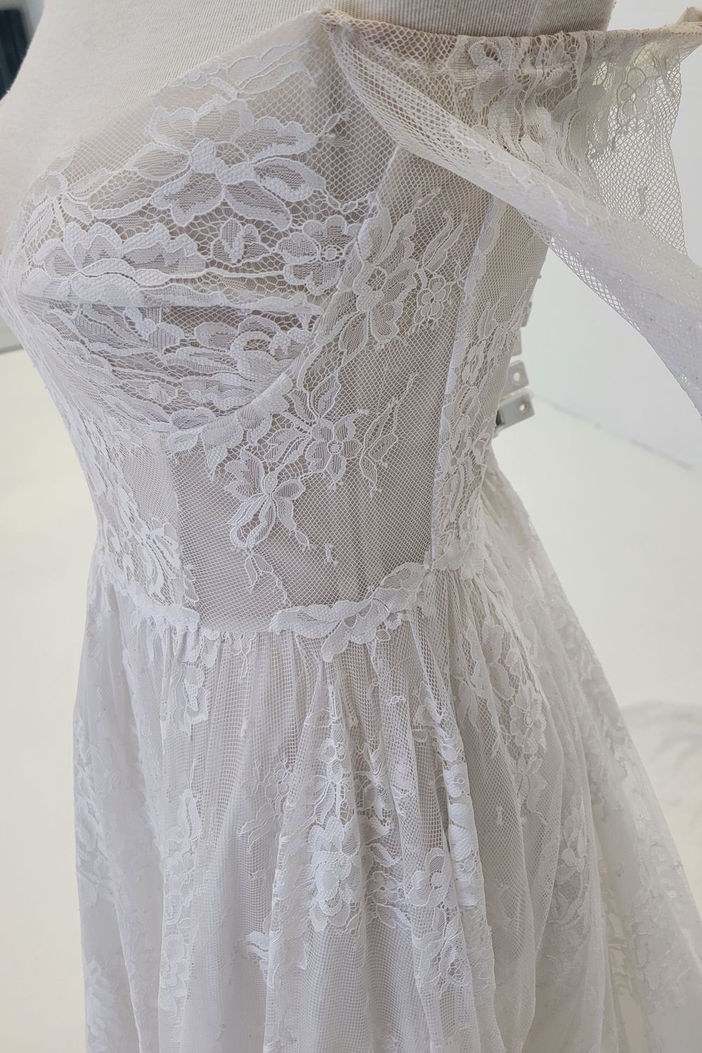 Sample Flora Bridal Rene Wedding Dress