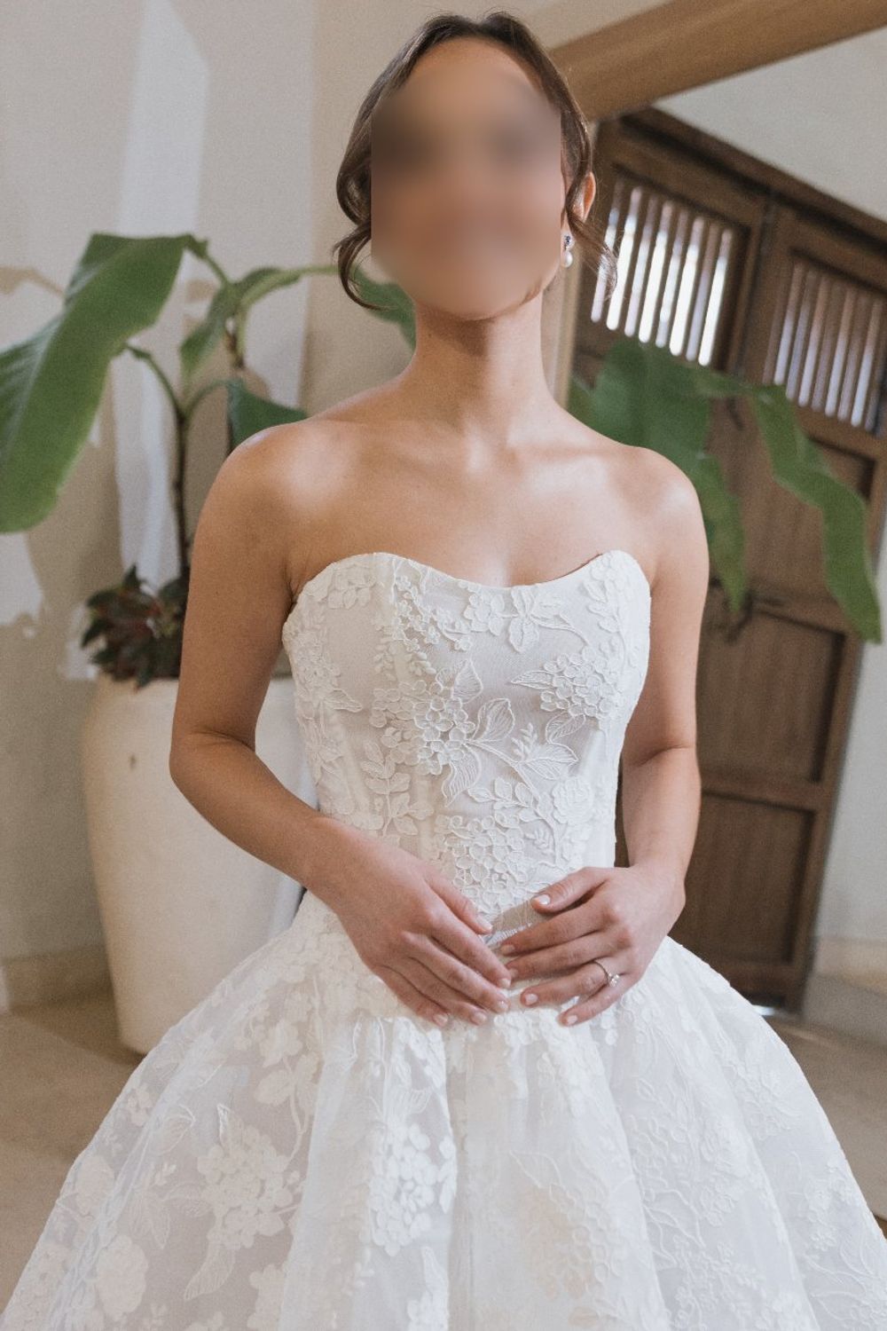 Sareh Nouri Emerson with Veil and Bolero 11