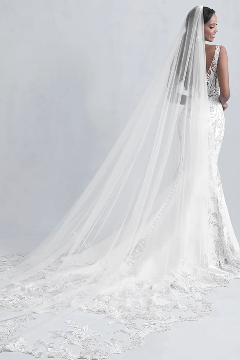 Allure Bridals DV04 1