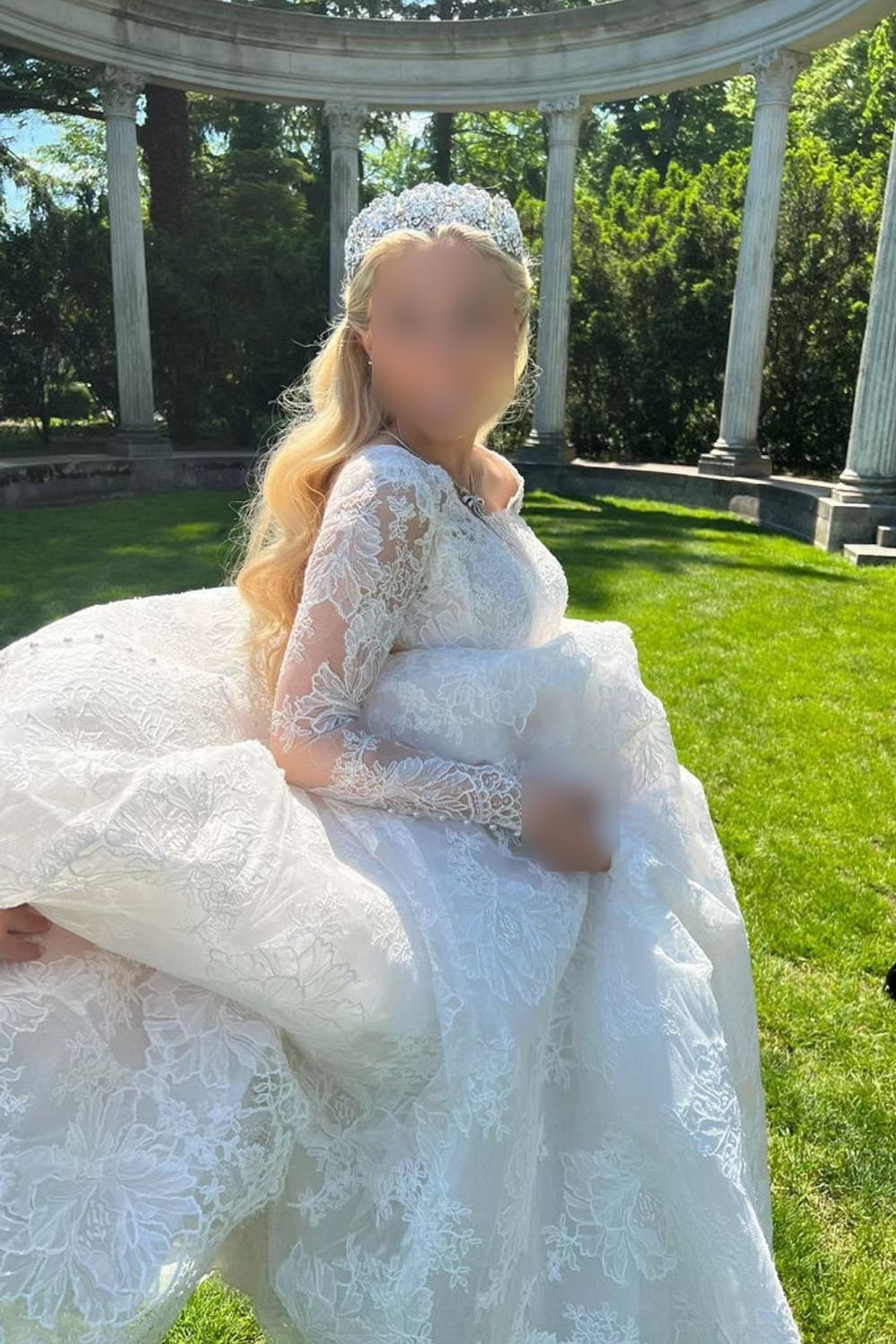 Monique Lhuillier Magnificent 3