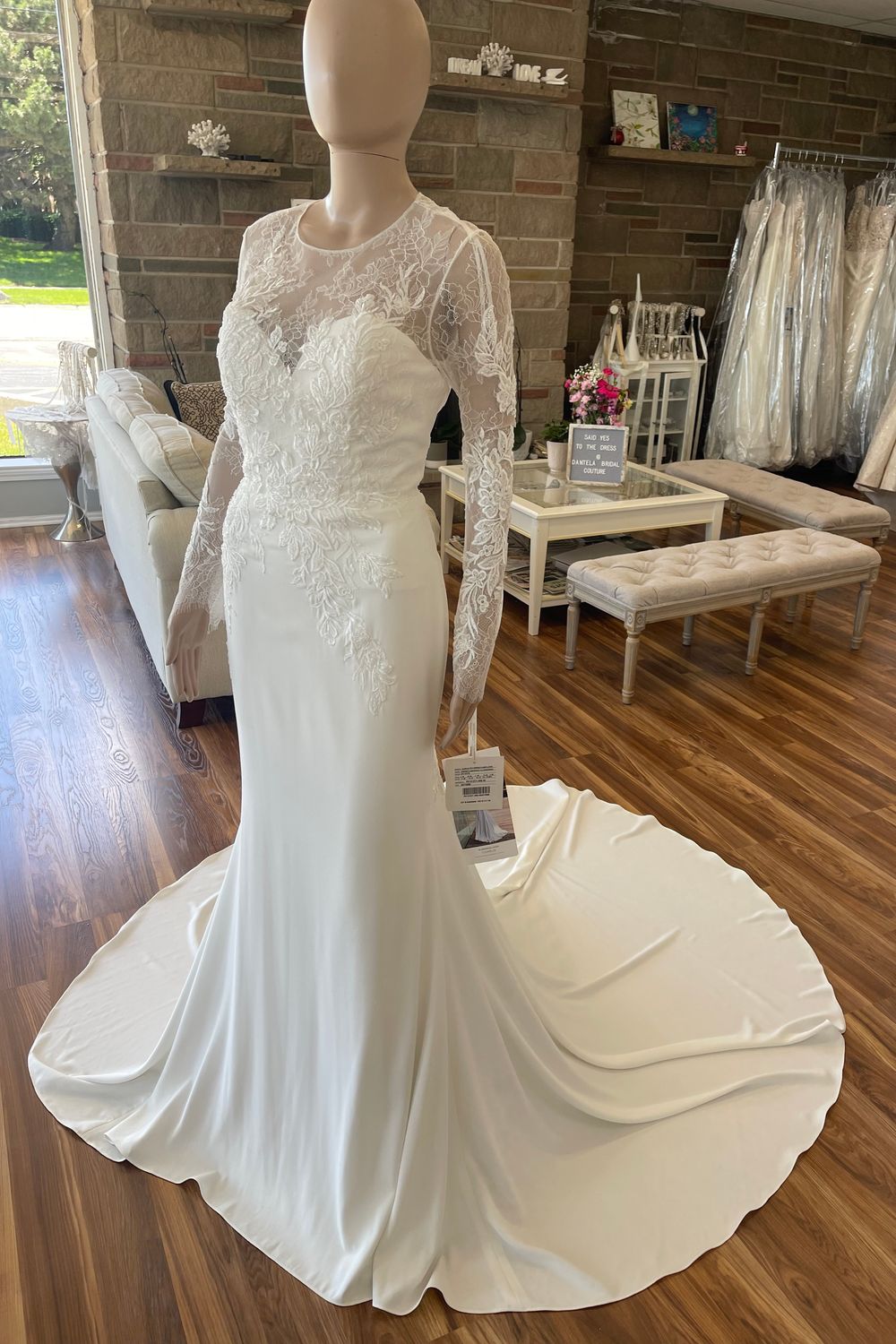 Pronovias Charlie 3