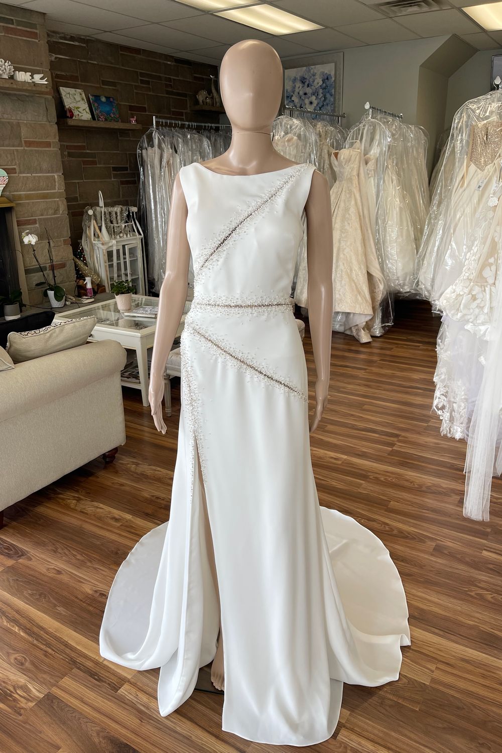 Pronovias Alaia 2