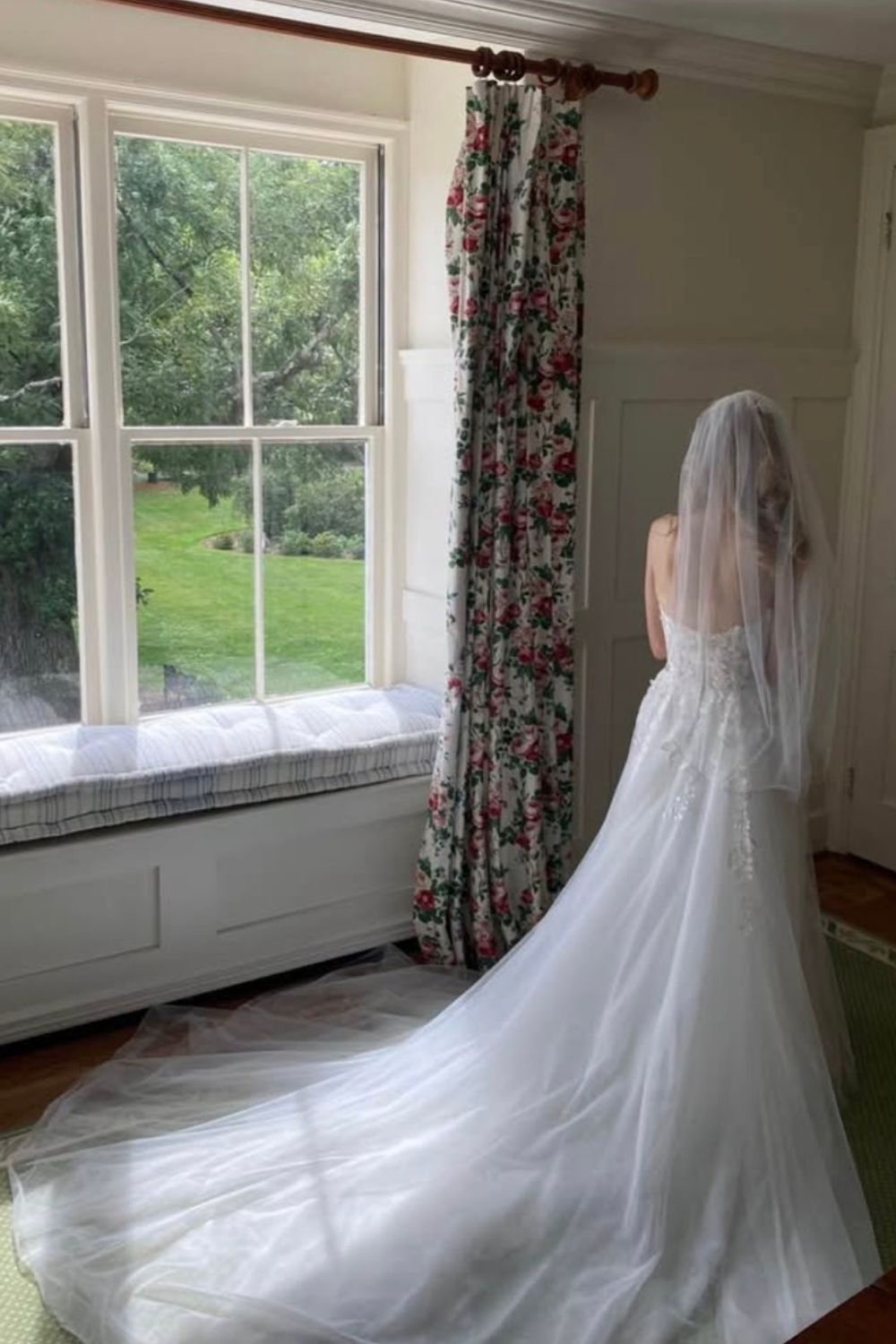 Unknown Tulle sweetheart neckline with appliques/train 2