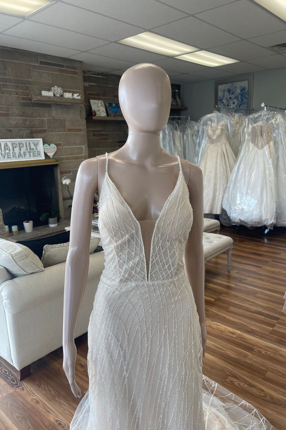 Pronovias Rihanna 4