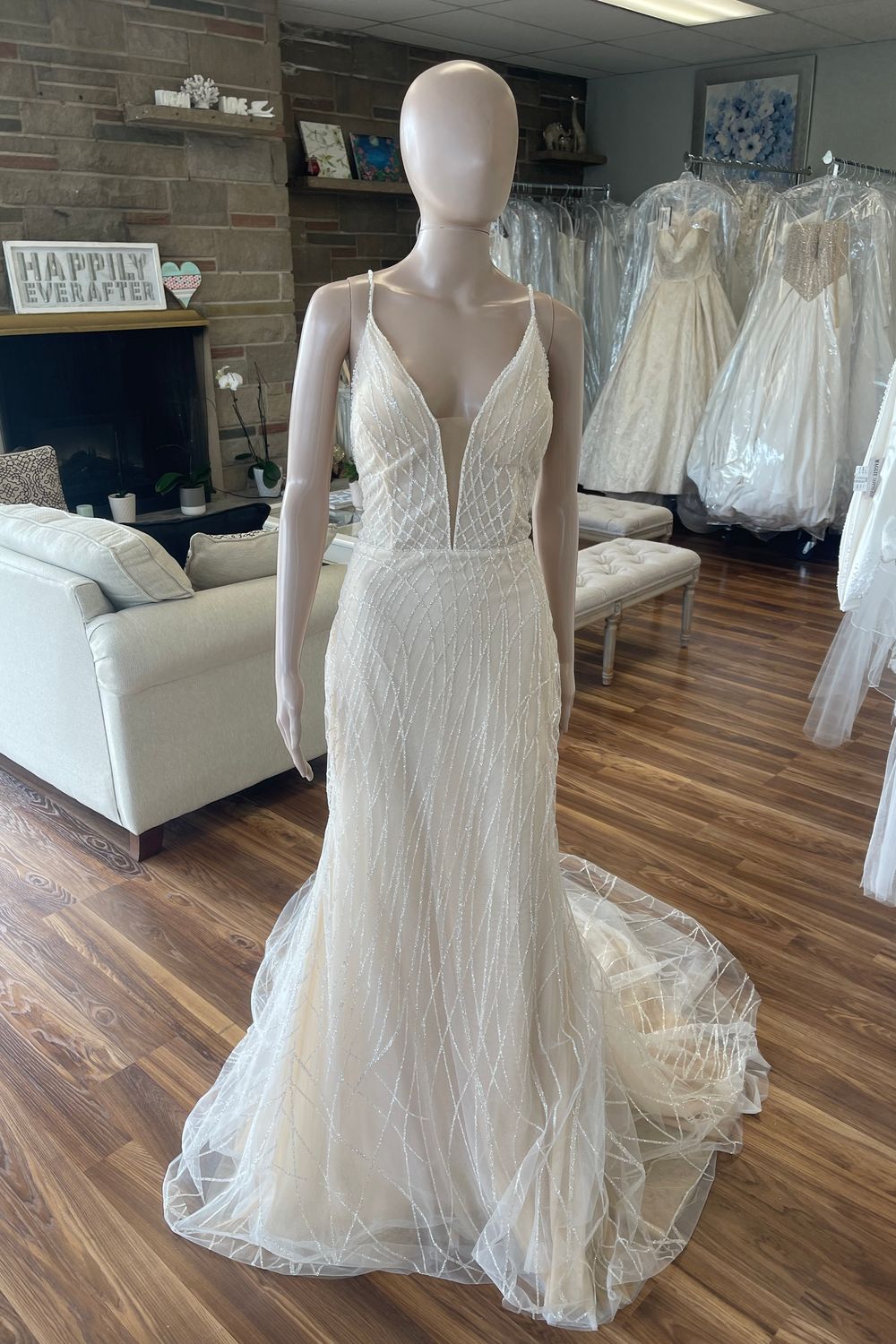 Pronovias Rihanna 2