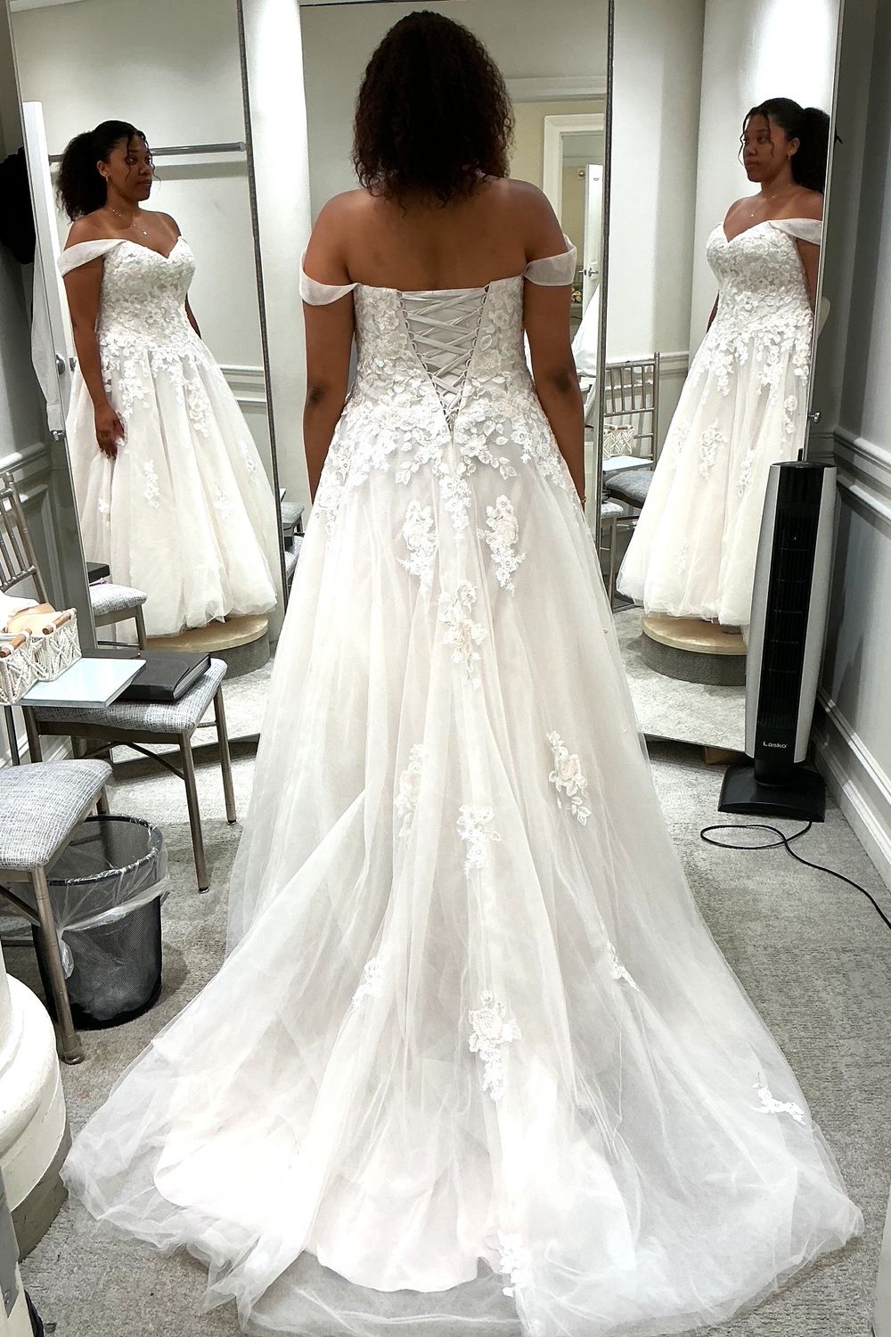 David's Bridal V3902 7