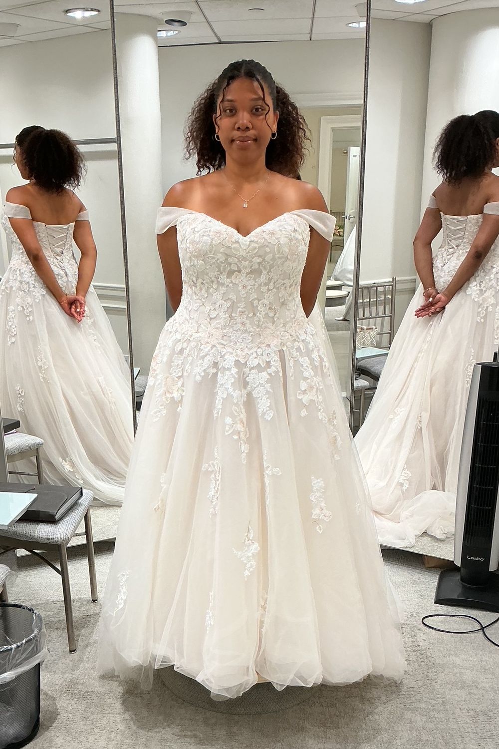 David's Bridal V3902 6