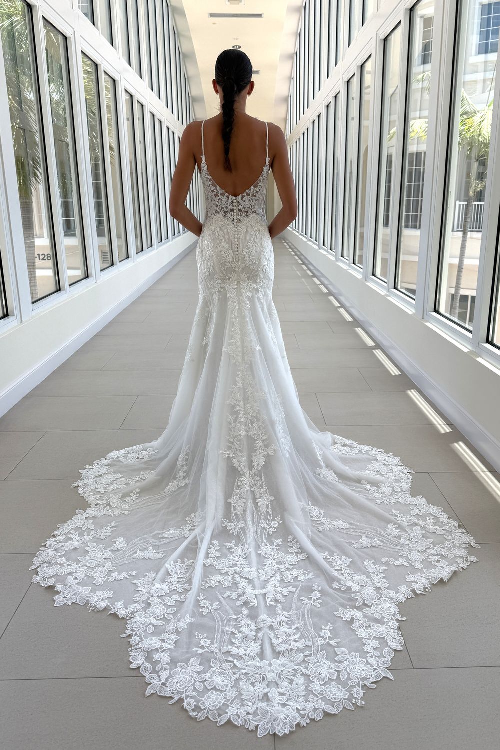 Maggie Sottero Lina with Veil and Overskirt 8
