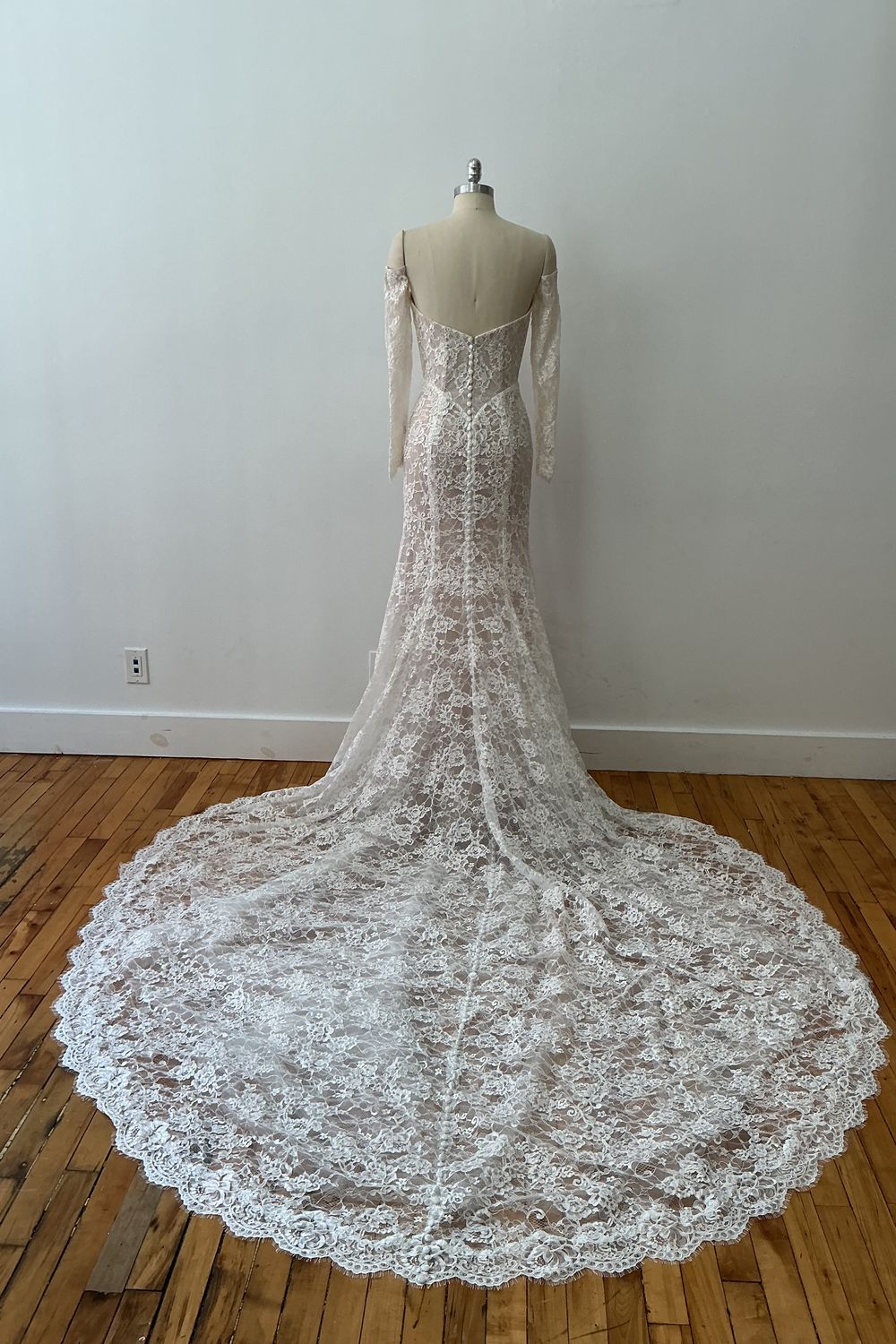Alyne Bridal April-WSLV 4