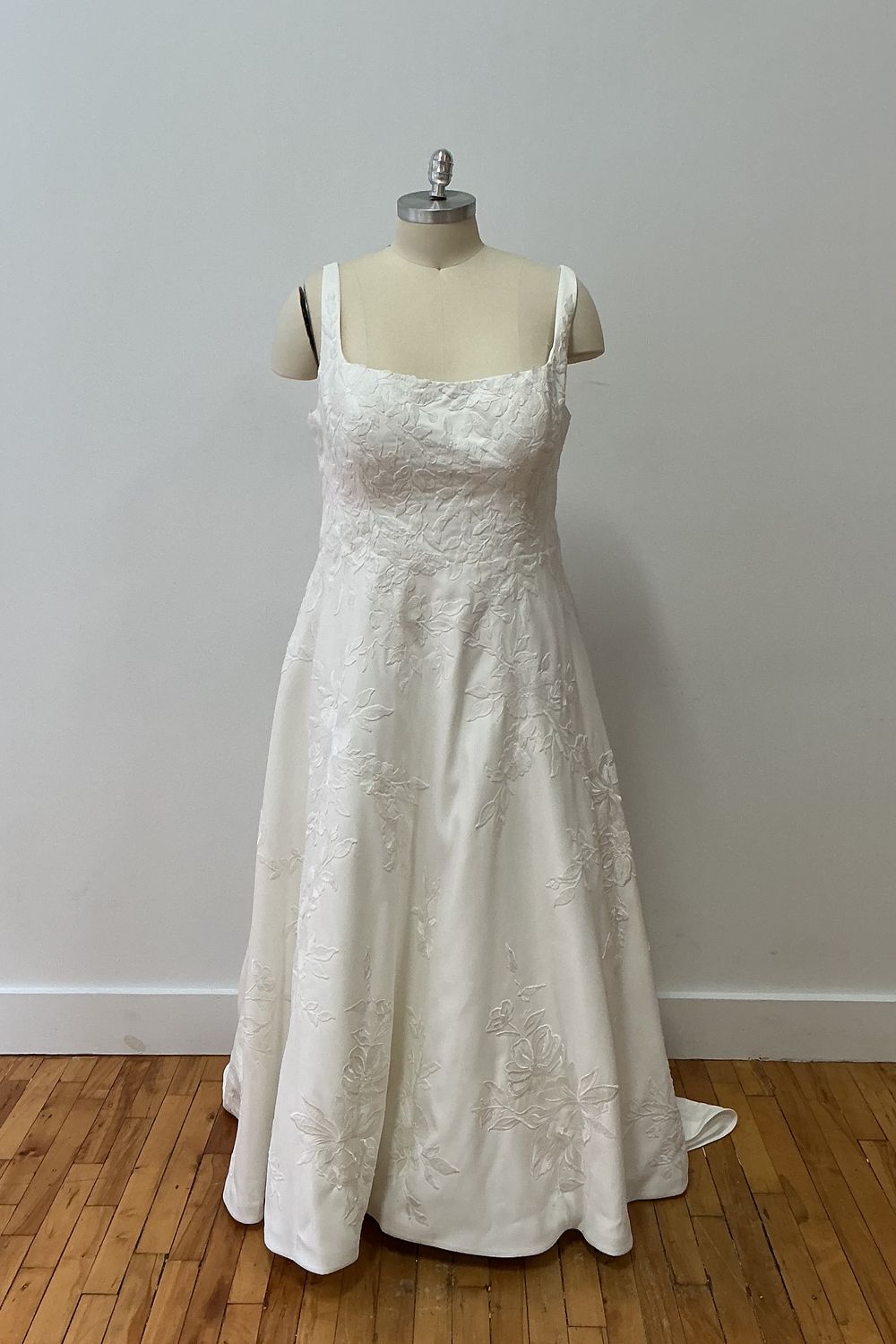 Essense of Australia D3965-XS 2