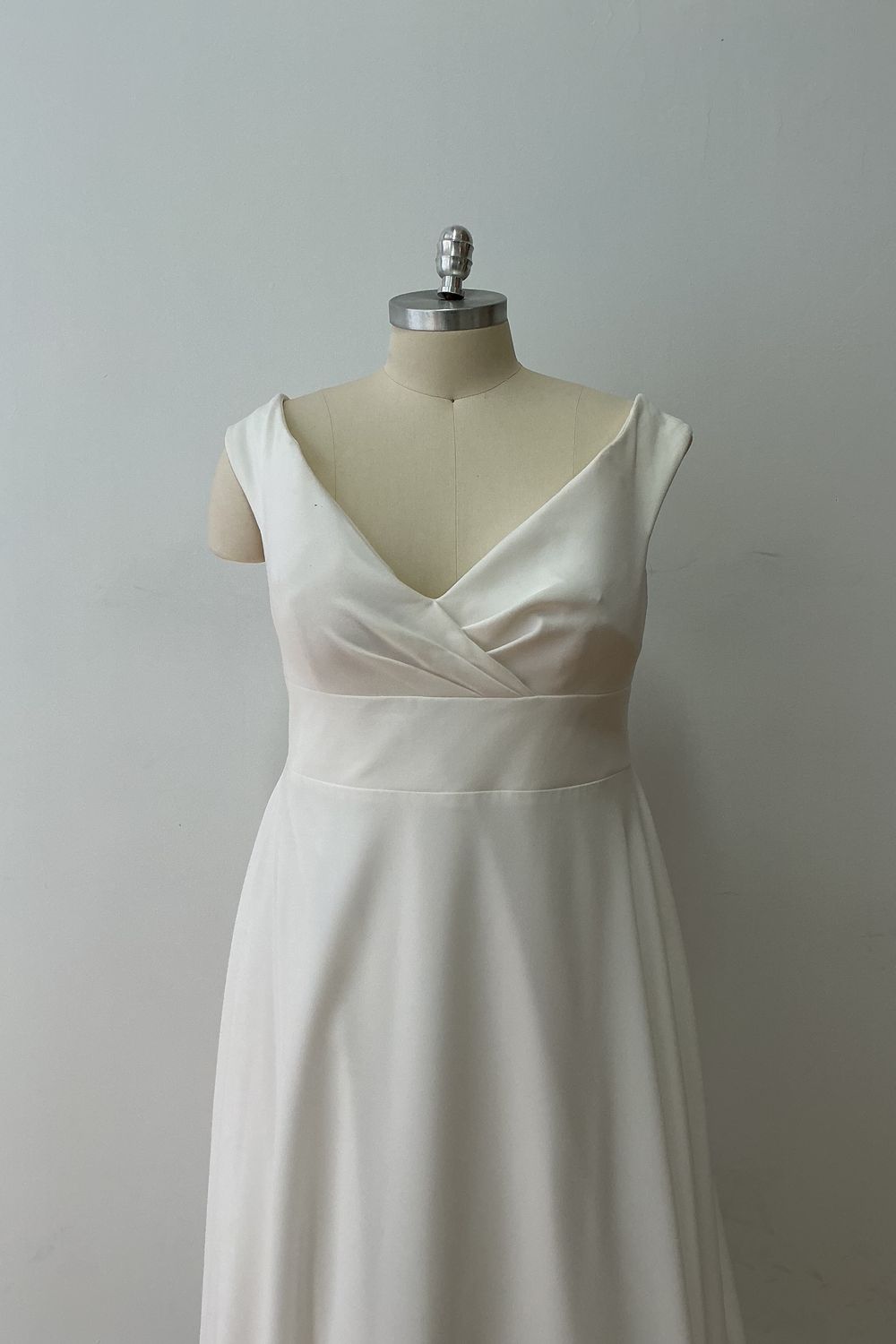 Paloma Blanca P5052XS 3