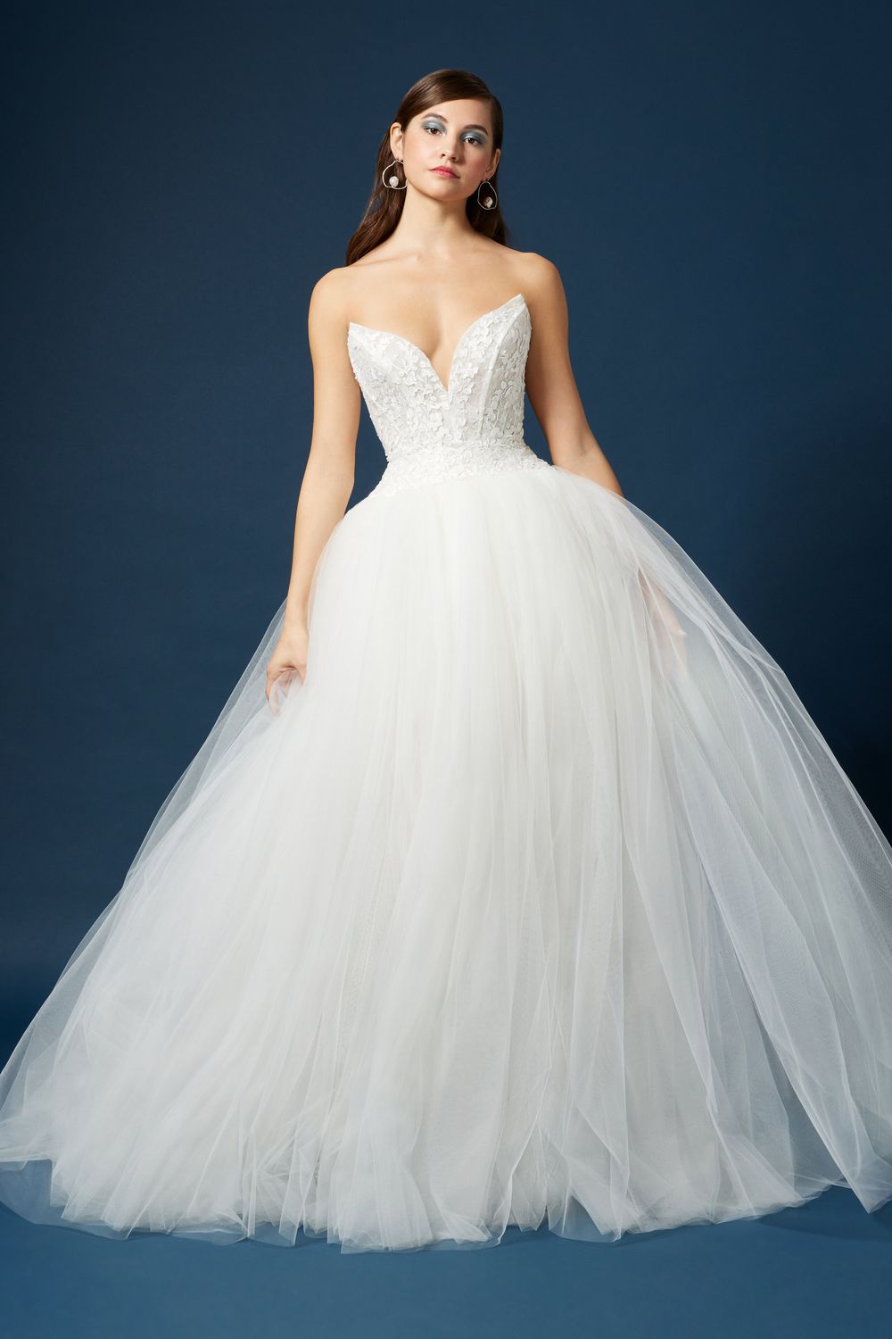 Lazaro Grace w/ overskirt 1