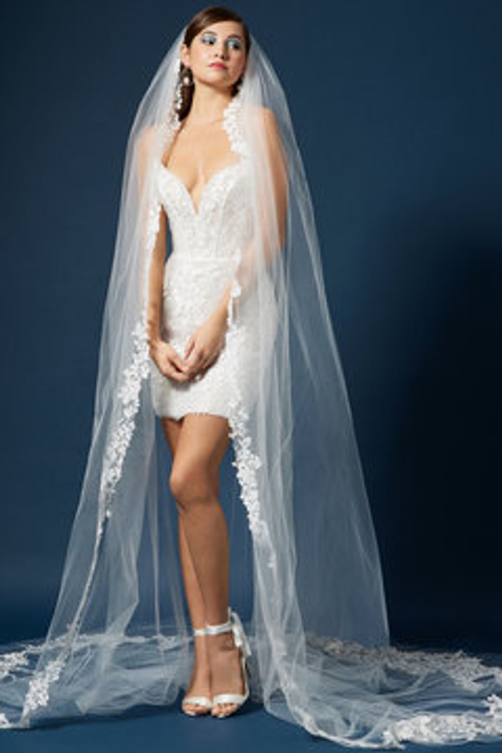Lazaro Grace w/ overskirt 0