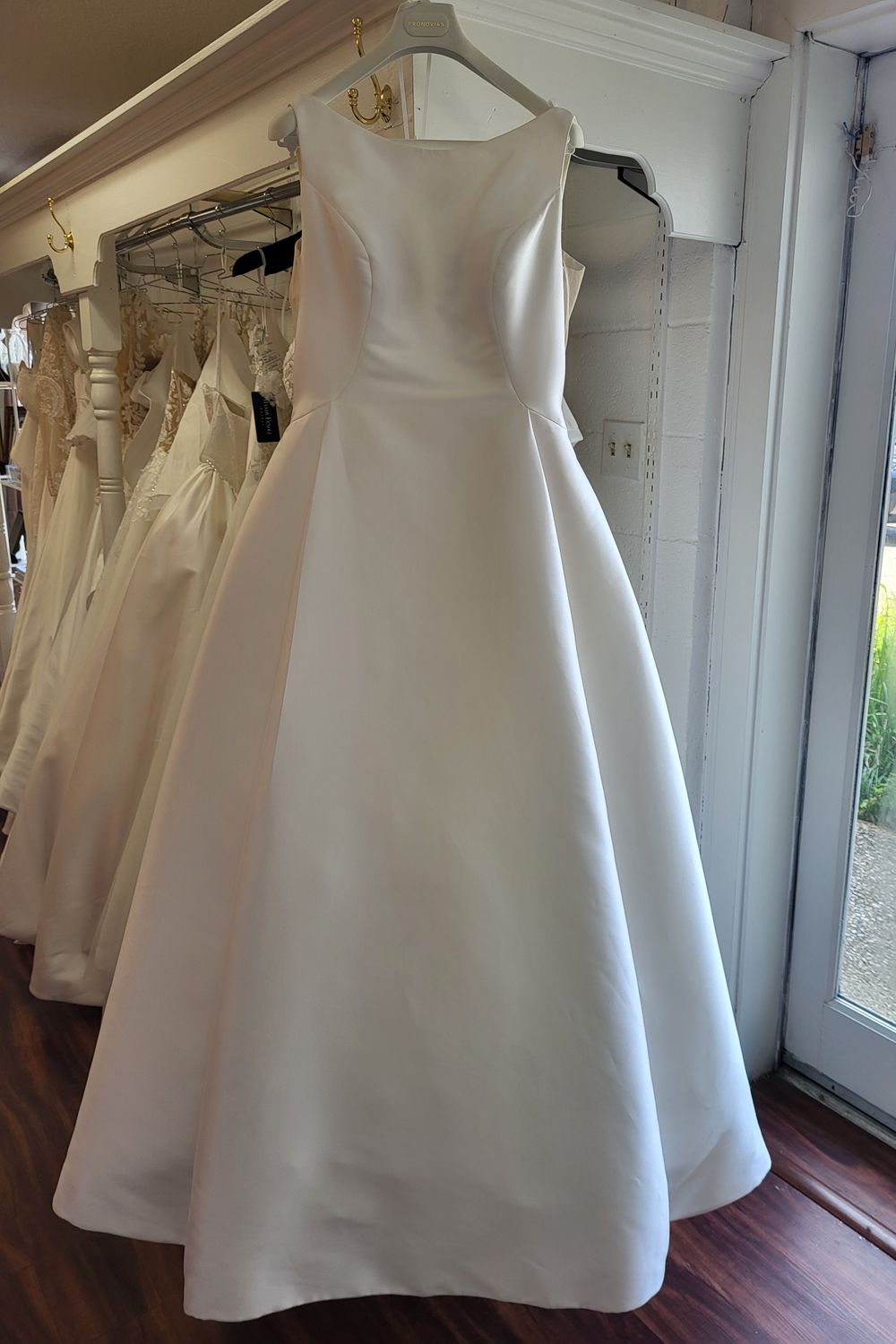 Pronovias Nevado 4