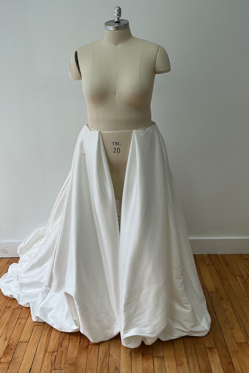 Maggie Sottero Tina Marie Detachable Train 1