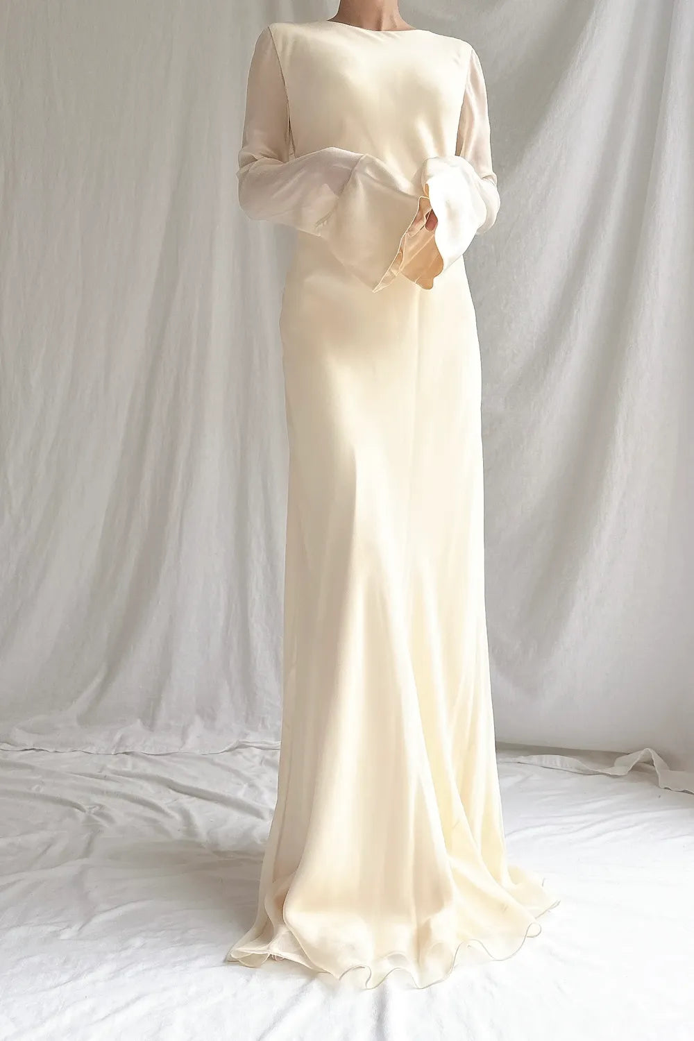 Amy Michelson Bias Cut Sheath Gown 6