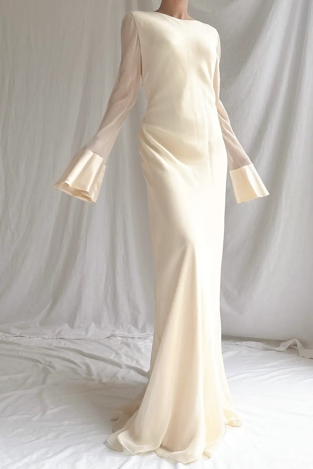 Amy Michelson Bias Cut Sheath Gown 0