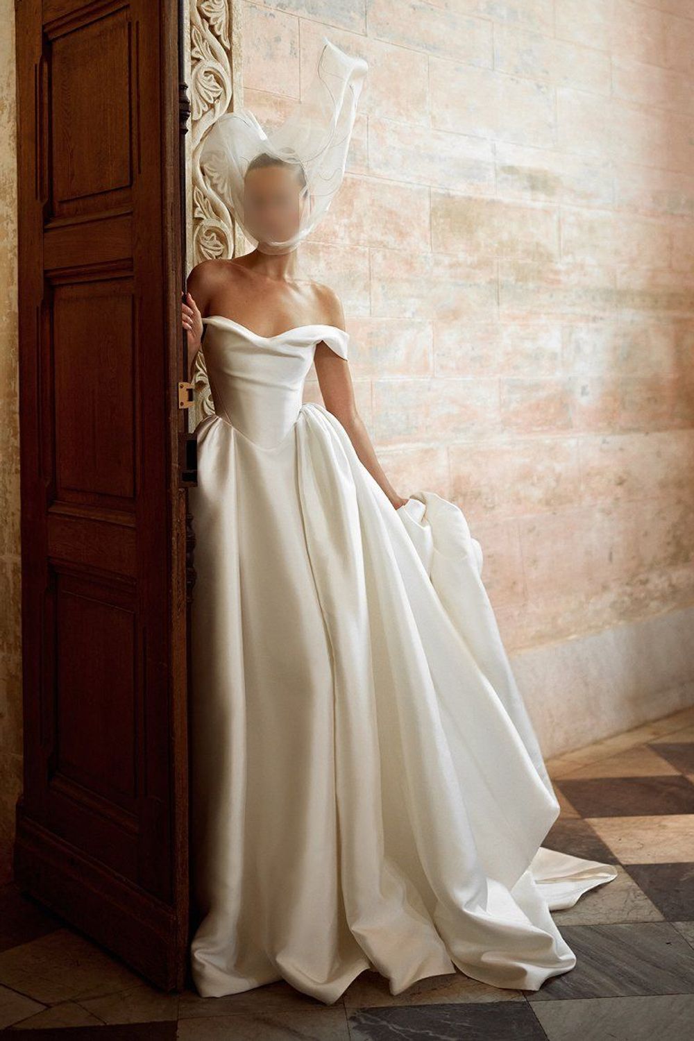 Alon Livne Niva with Veil  1