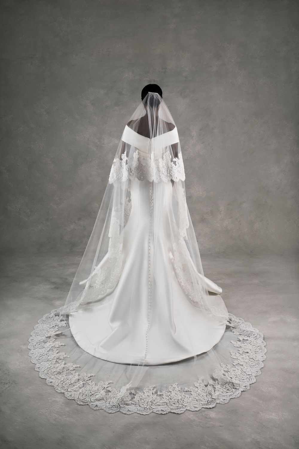 Alon Livne Niva with Veil  9