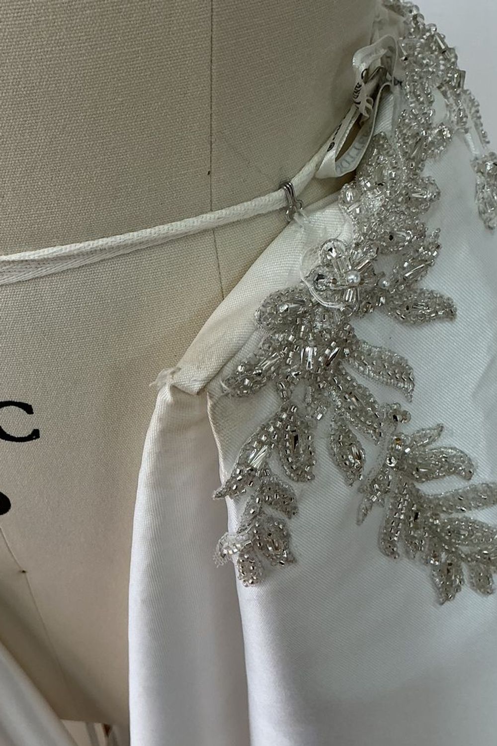 Maggie Sottero Almudena-train 6