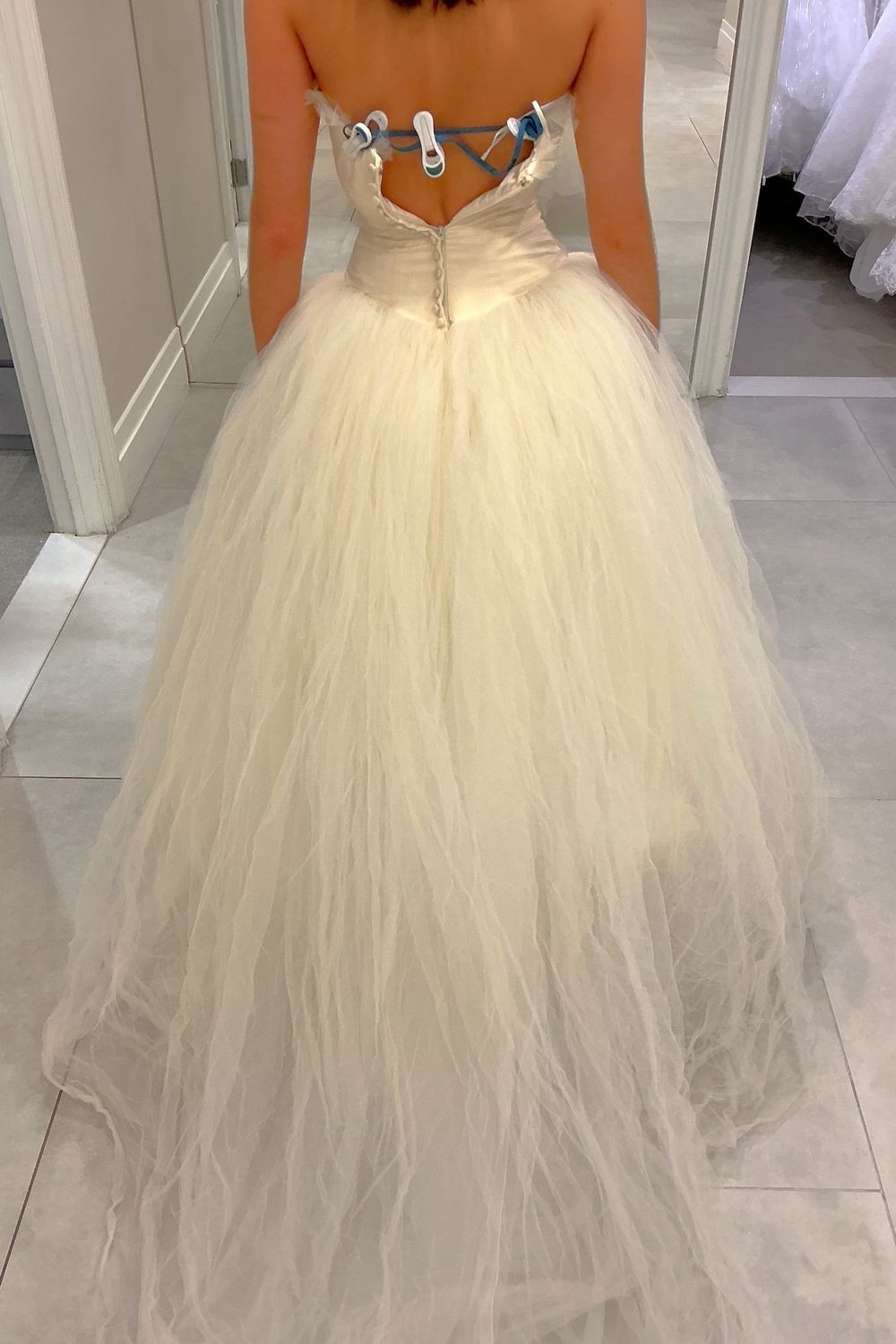 Vera Wang Vera Wang Ball Gown 5