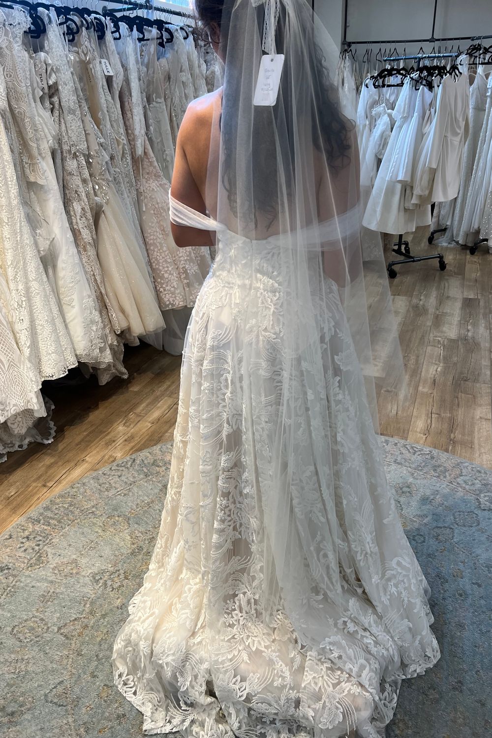 Naeem Khan Naeem Khan Lace Gown 5