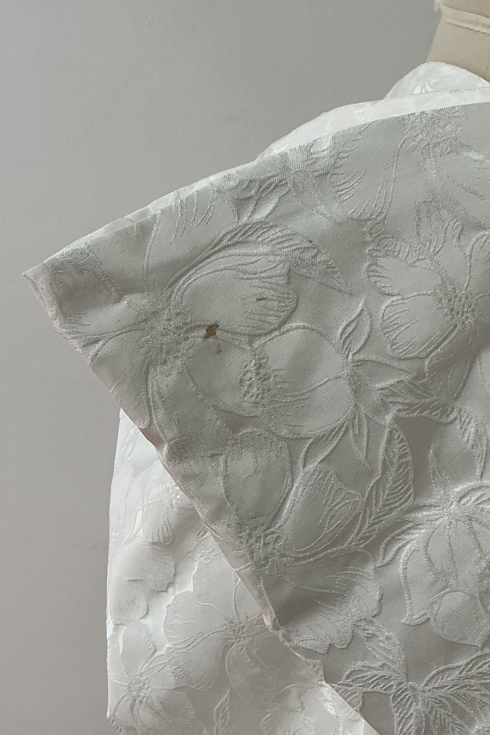 Maggie Sottero Hilo Bow 3