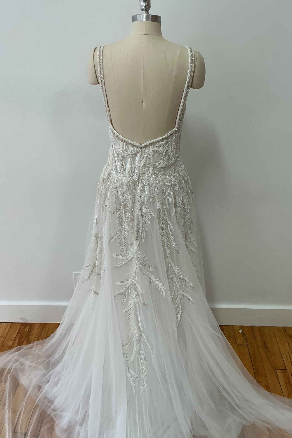 Tony Ward Kentia 3