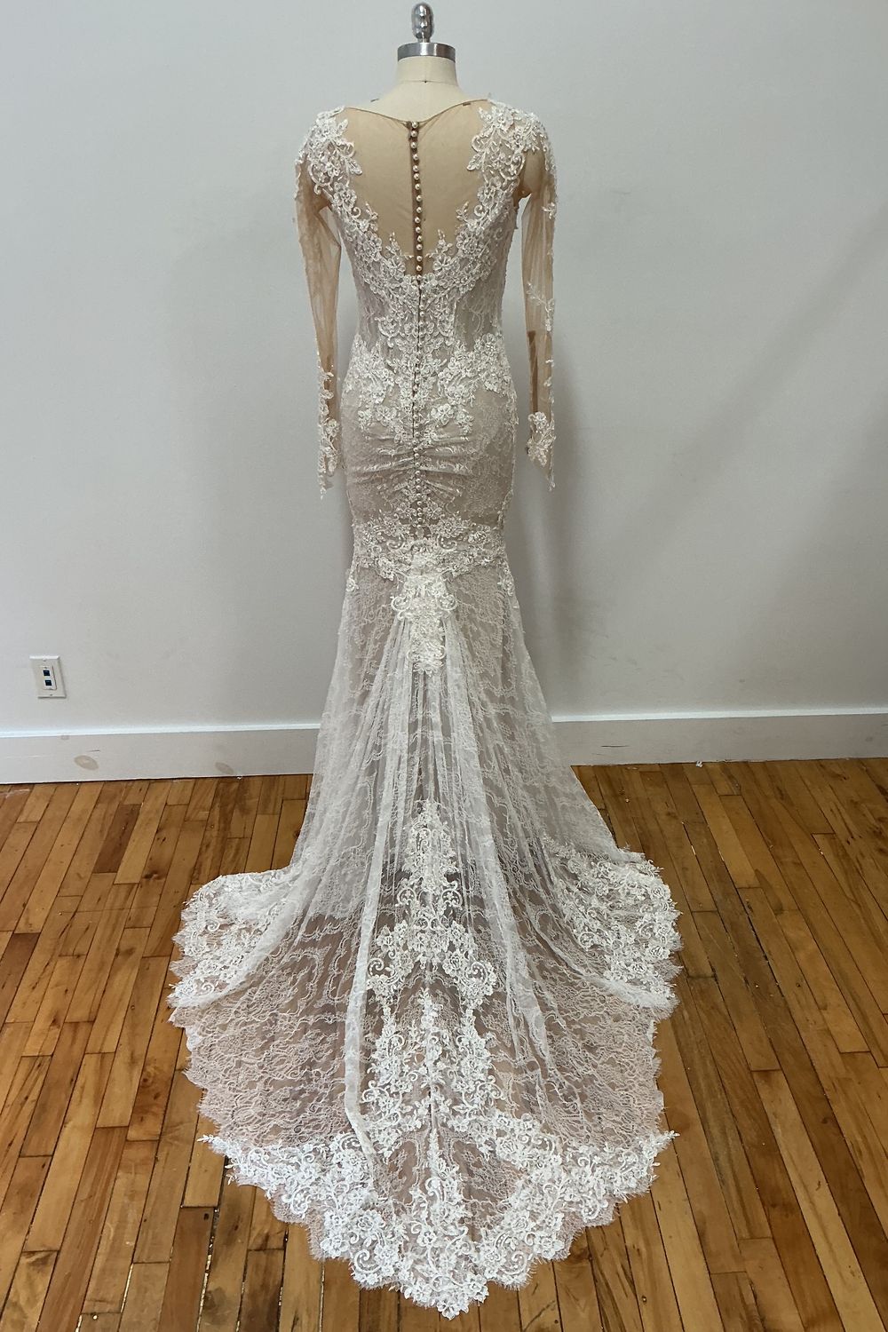 Pnina Tornai CustomBG 2
