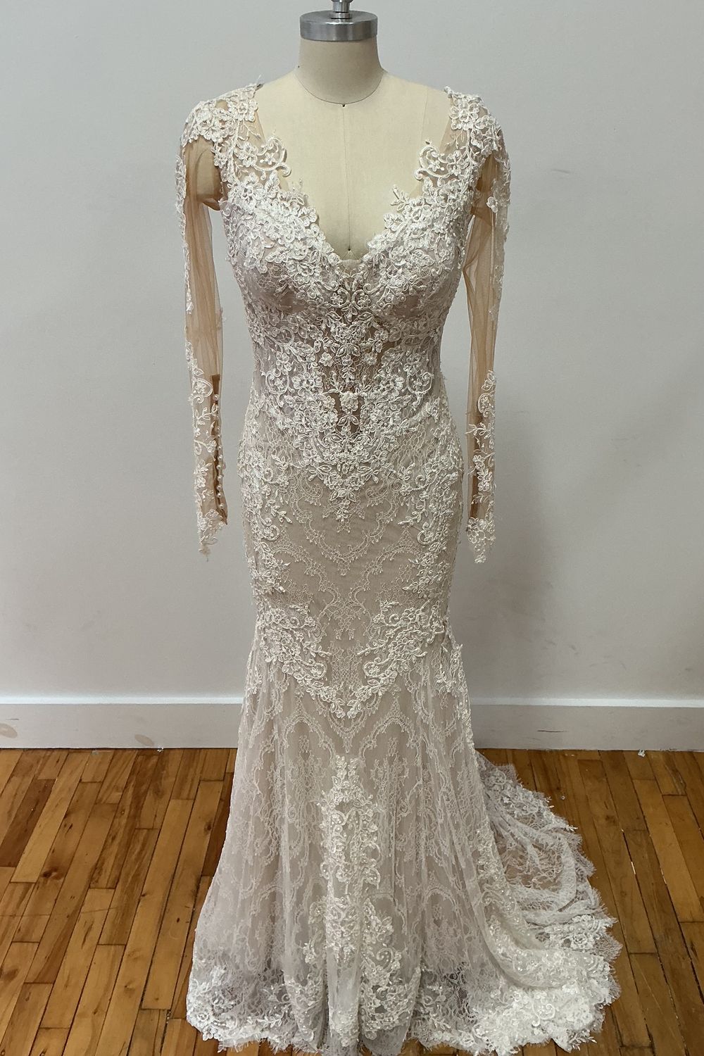 Pnina Tornai CustomBG 1