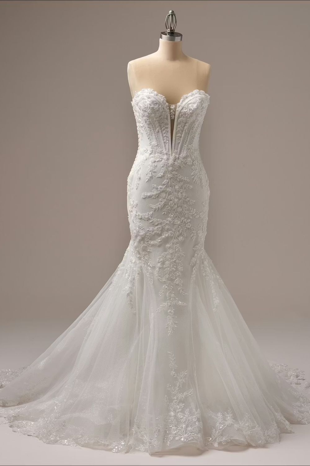 Maggie Sottero Benjie Royale 0