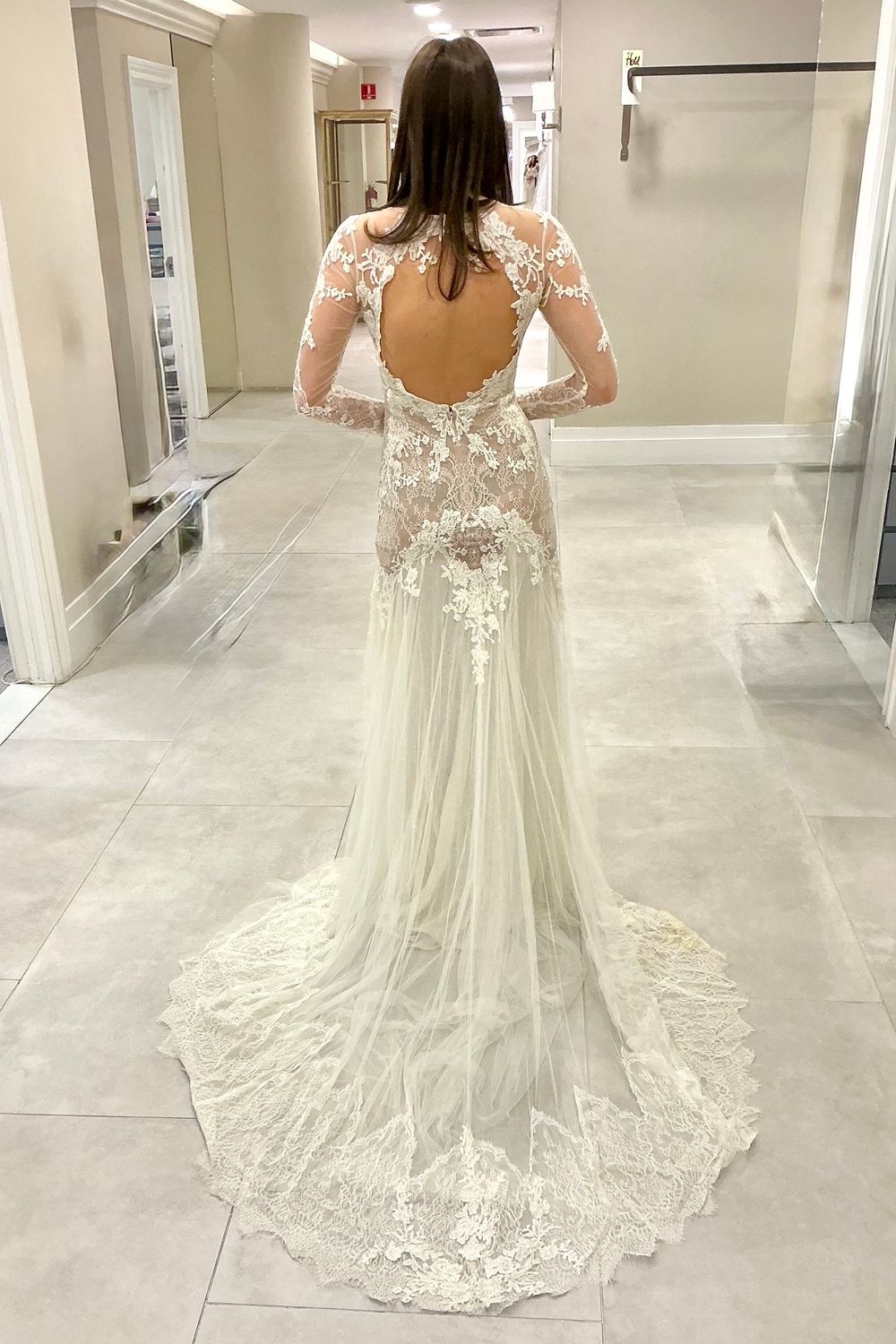 Pnina Tornai 4326 with Veil 4