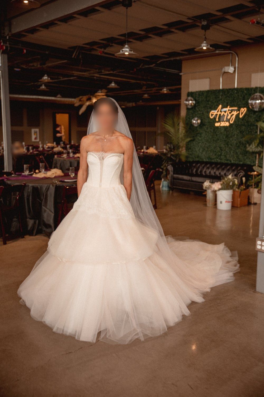 Vera Wang Sigourney 2