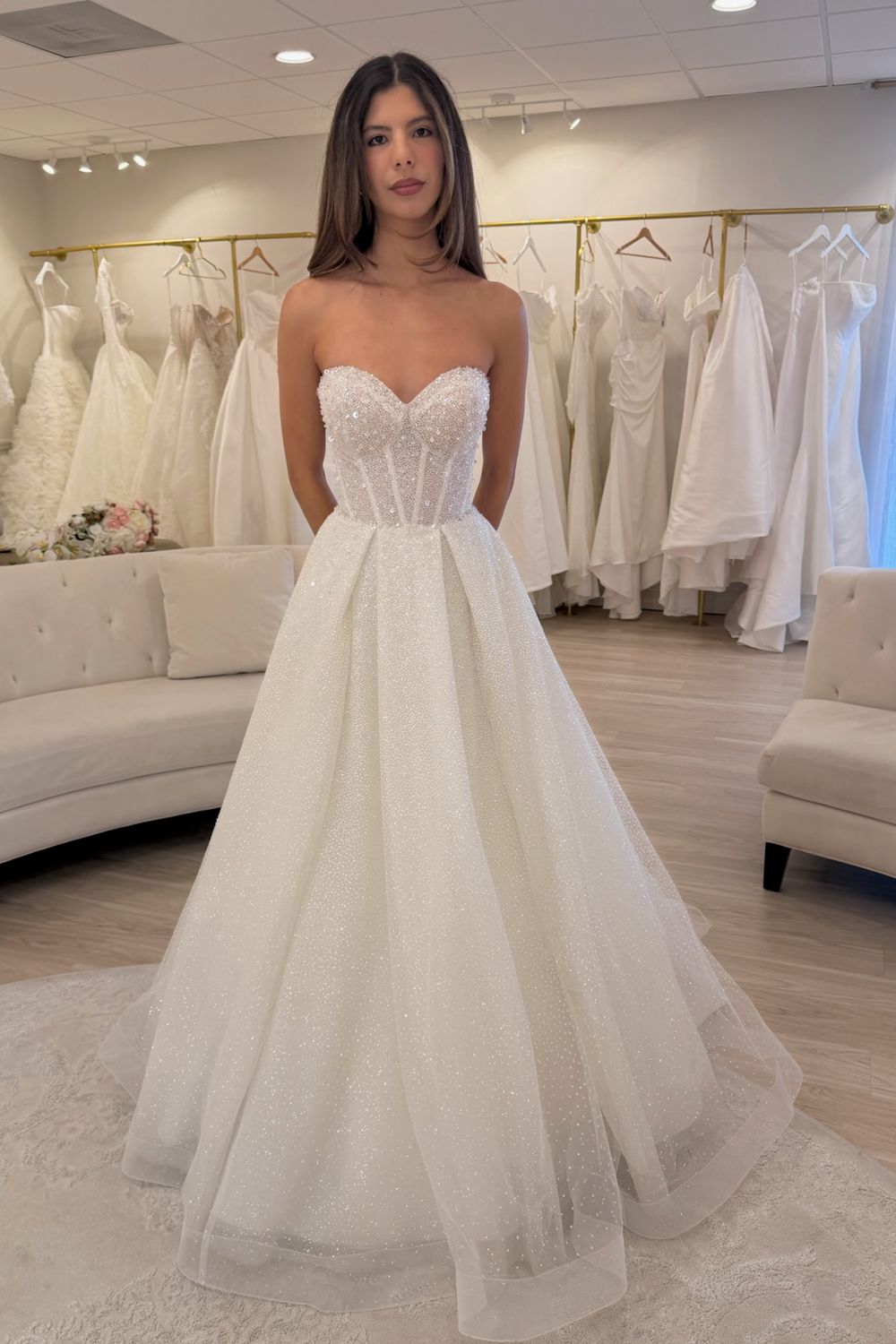 Sample Daphne et Chloe Maison Collection Candace Wedding Dress