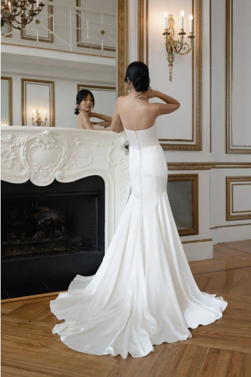 Brand new WOT never worn wedding sale dress